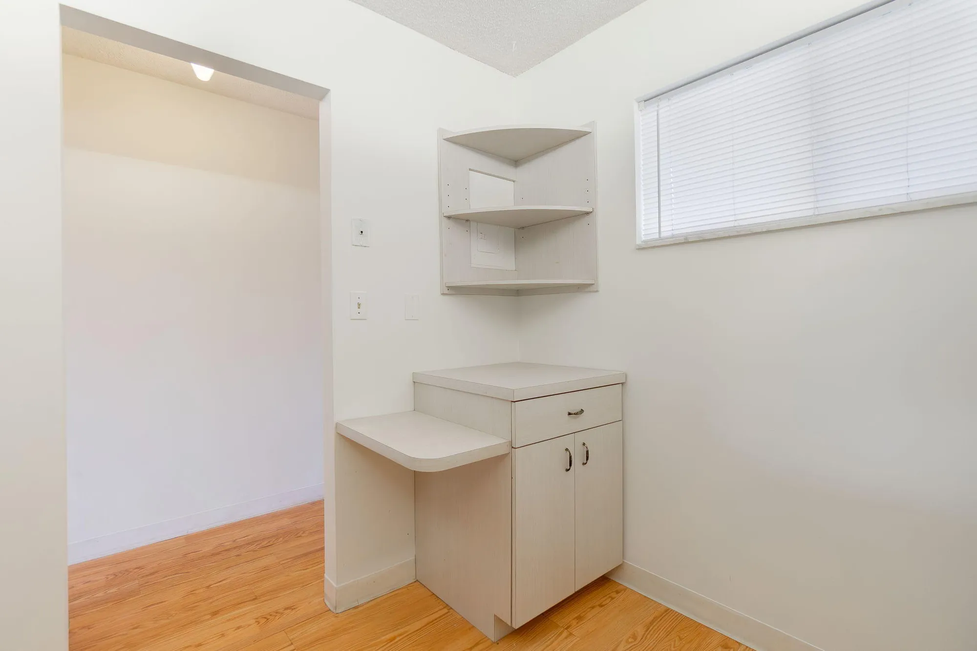 Property Slideshow image 6 of 30 | 2682 garden dr 208, Lake Worth, FL, 33461