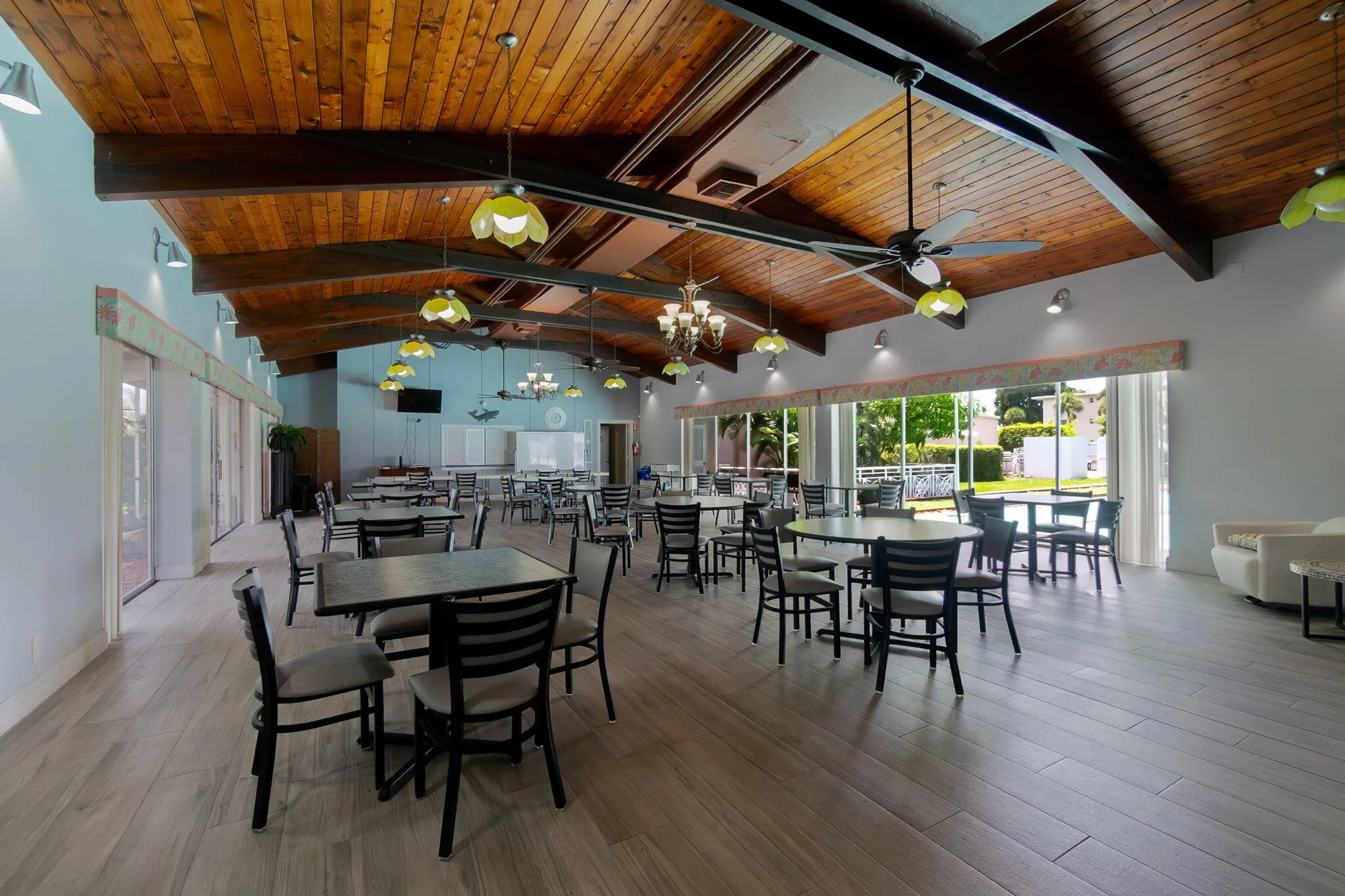 Property Slideshow image 24 of 30 | 2682 garden dr 208, Lake Worth, FL, 33461