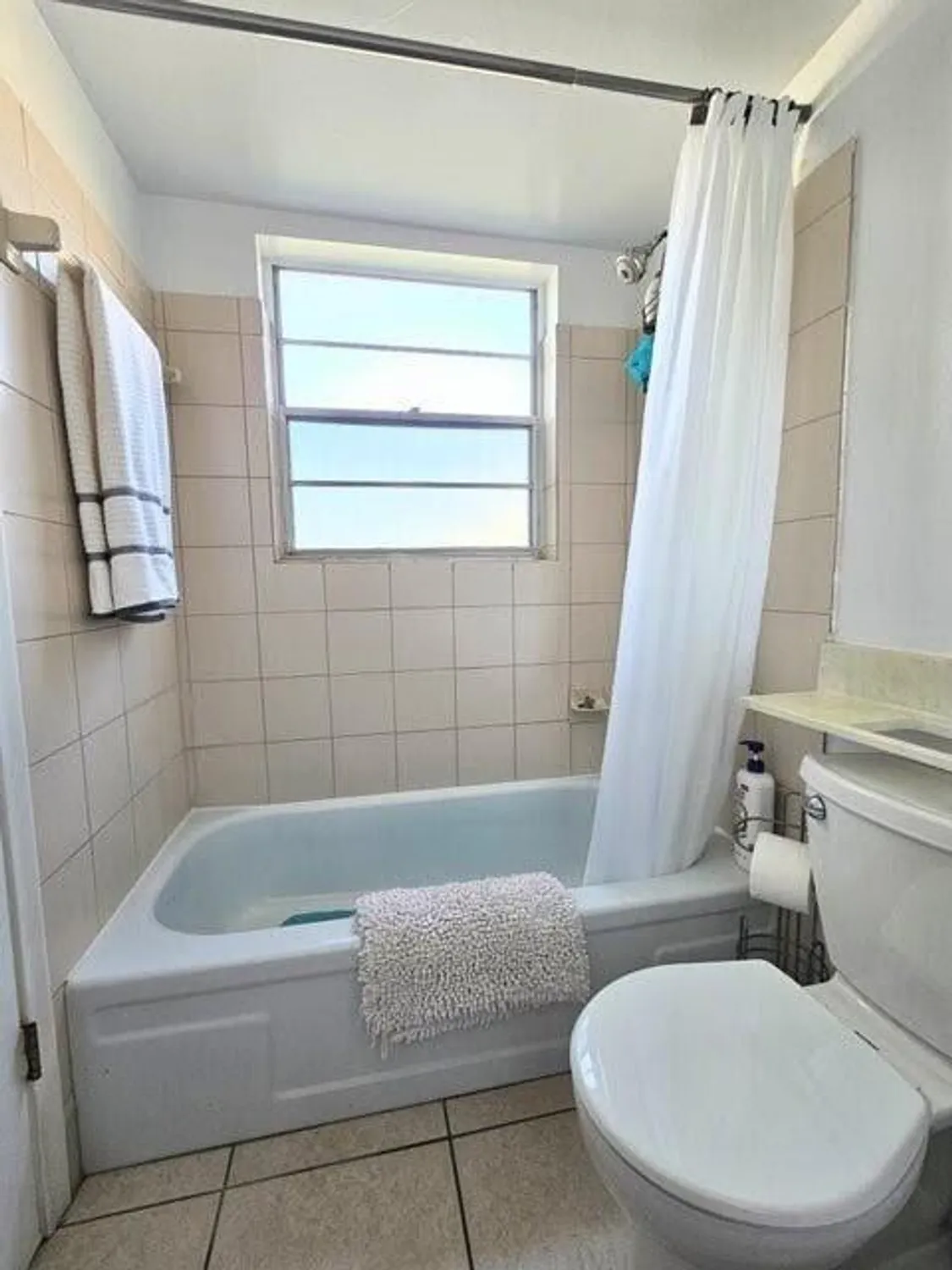 Property Slideshow image 10 of 28 | 76 dorchester d, West Palm Beach, FL, 33417