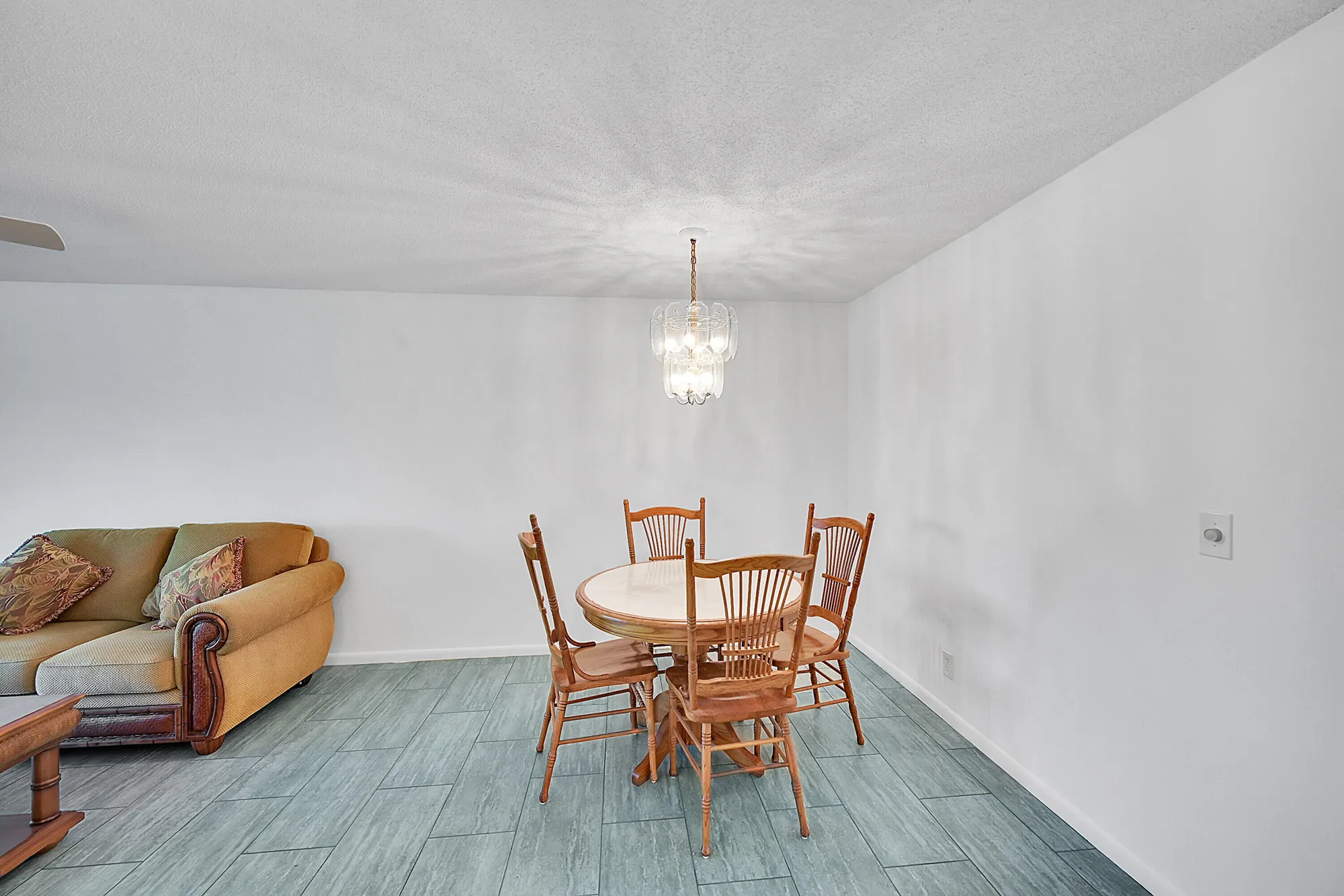 Property Slideshow image 11 of 30 | 13791 flora pl a, Delray Beach, FL, 33484