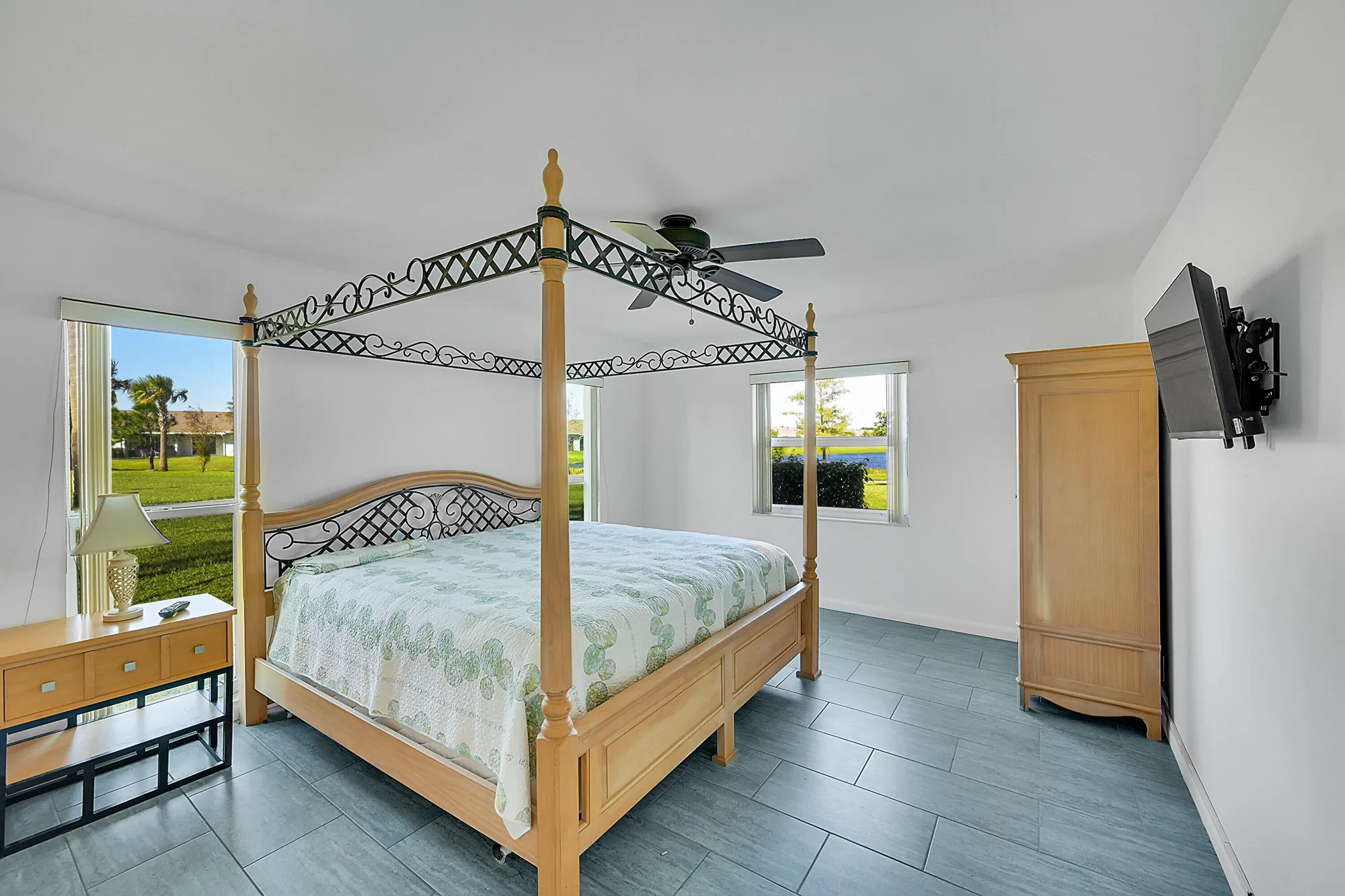 Property Slideshow image 18 of 30 | 13791 flora pl a, Delray Beach, FL, 33484