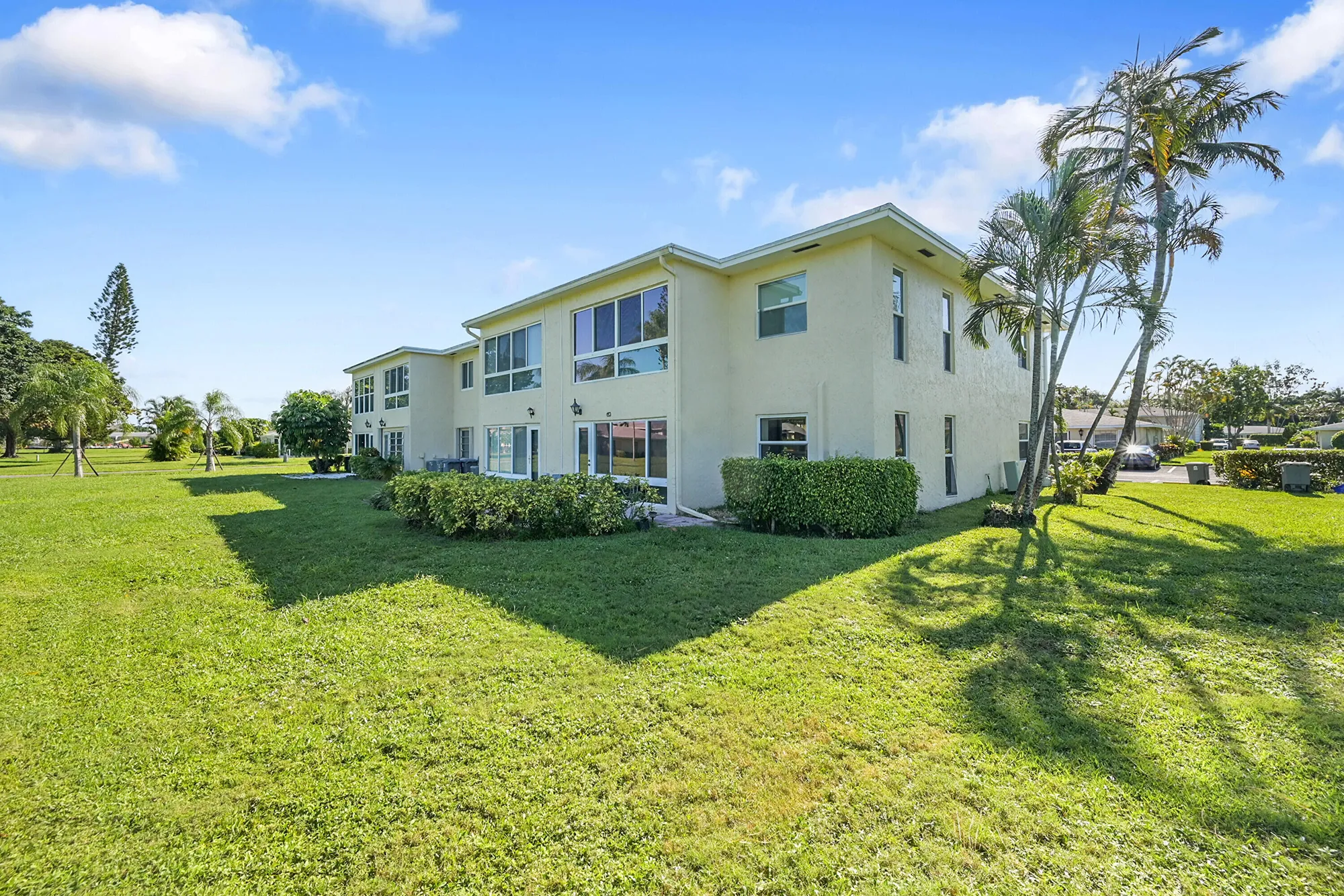 Property Slideshow image 29 of 30 | 13791 flora pl a, Delray Beach, FL, 33484