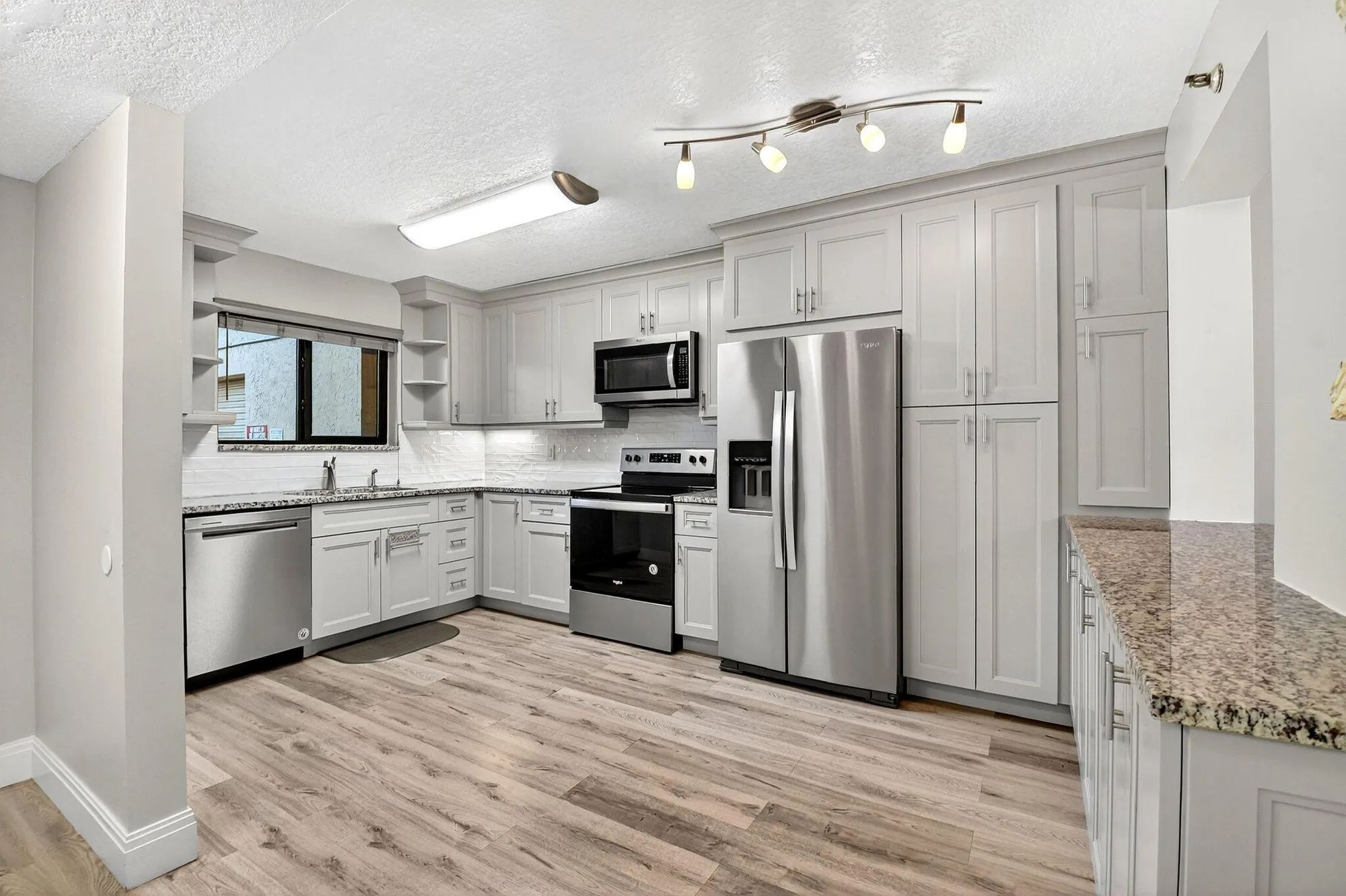 Property Slideshow image 14 of 42 | 7770 tahiti ln 105, Lake Worth, FL, 33467