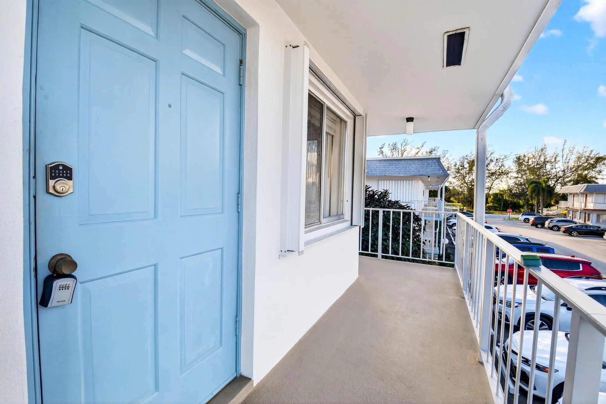 Property Slideshow image 2 of 32 | 2880 lake osborne dr 210, Lake Worth Beach, FL, 33461