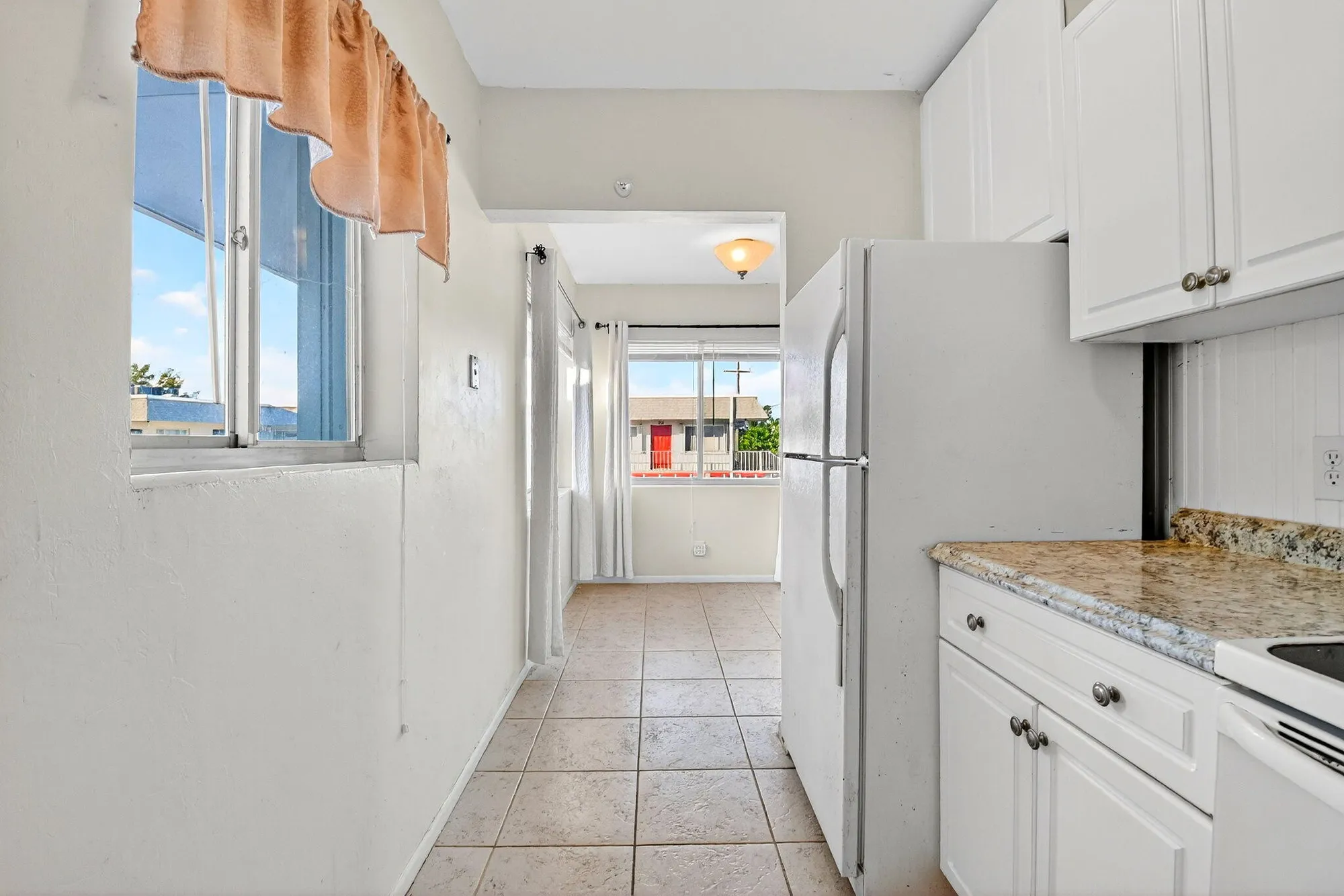 Property Slideshow image 10 of 32 | 2880 lake osborne dr 210, Lake Worth Beach, FL, 33461