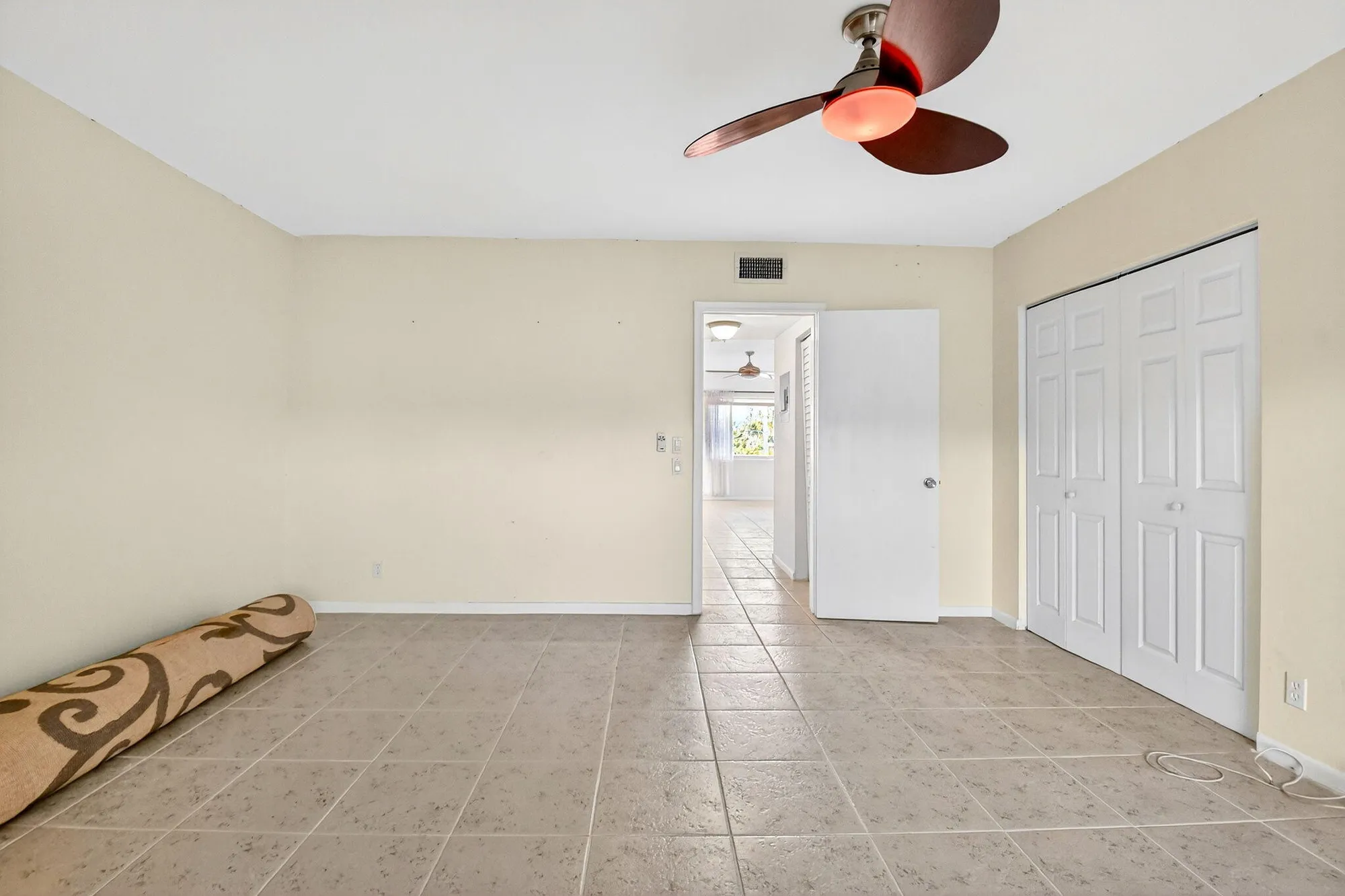 Property Slideshow image 19 of 32 | 2880 lake osborne dr 210, Lake Worth Beach, FL, 33461