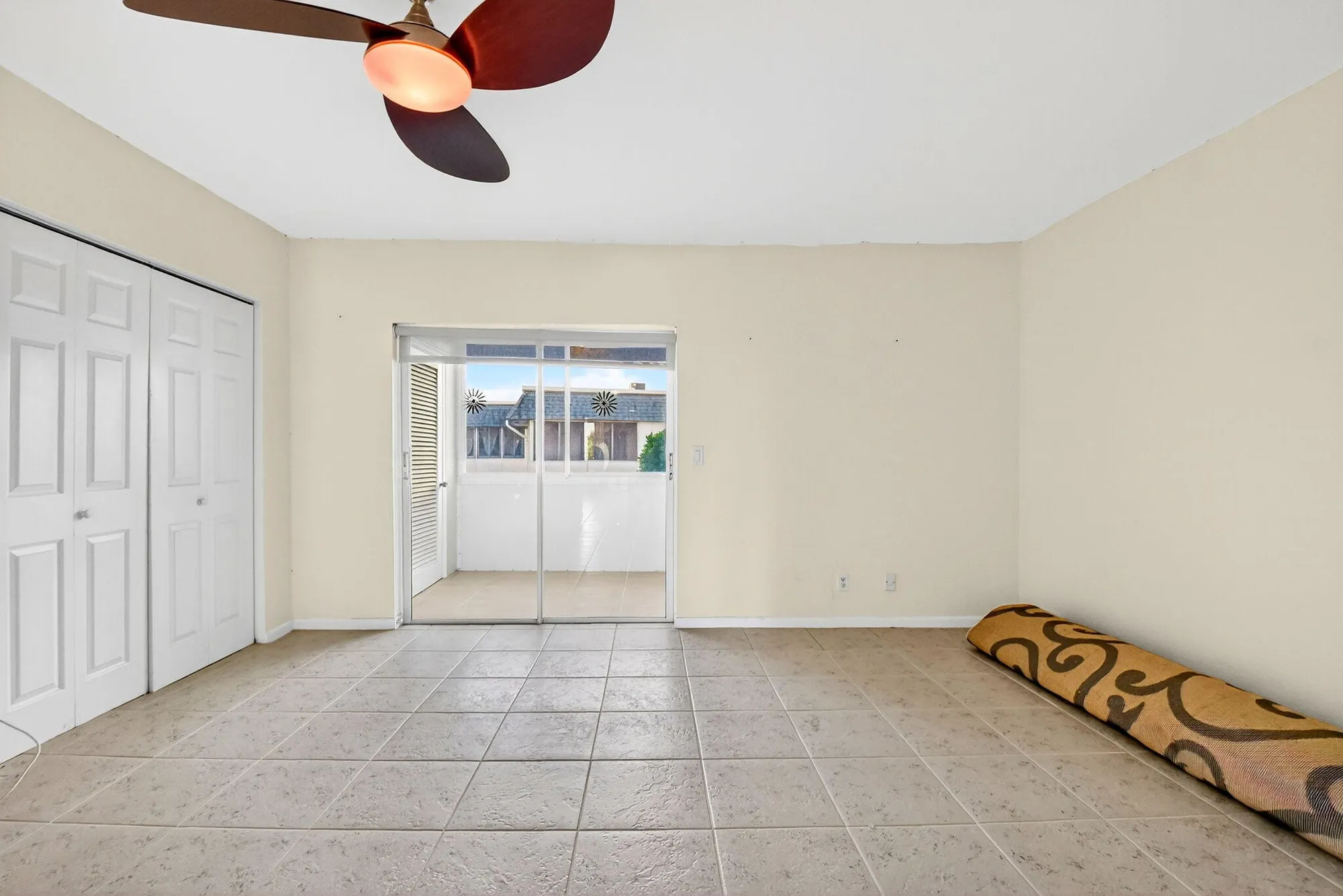 Property Slideshow image 16 of 32 | 2880 lake osborne dr 210, Lake Worth Beach, FL, 33461