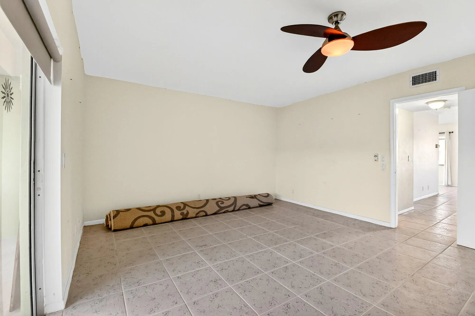 Property Slideshow image 17 of 32 | 2880 lake osborne dr 210, Lake Worth Beach, FL, 33461