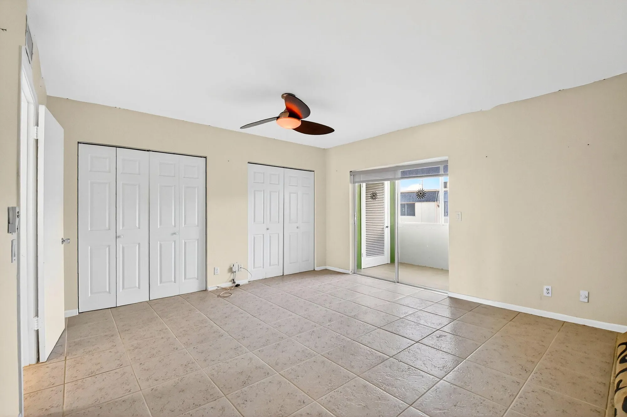 Property Slideshow image 18 of 32 | 2880 lake osborne dr 210, Lake Worth Beach, FL, 33461