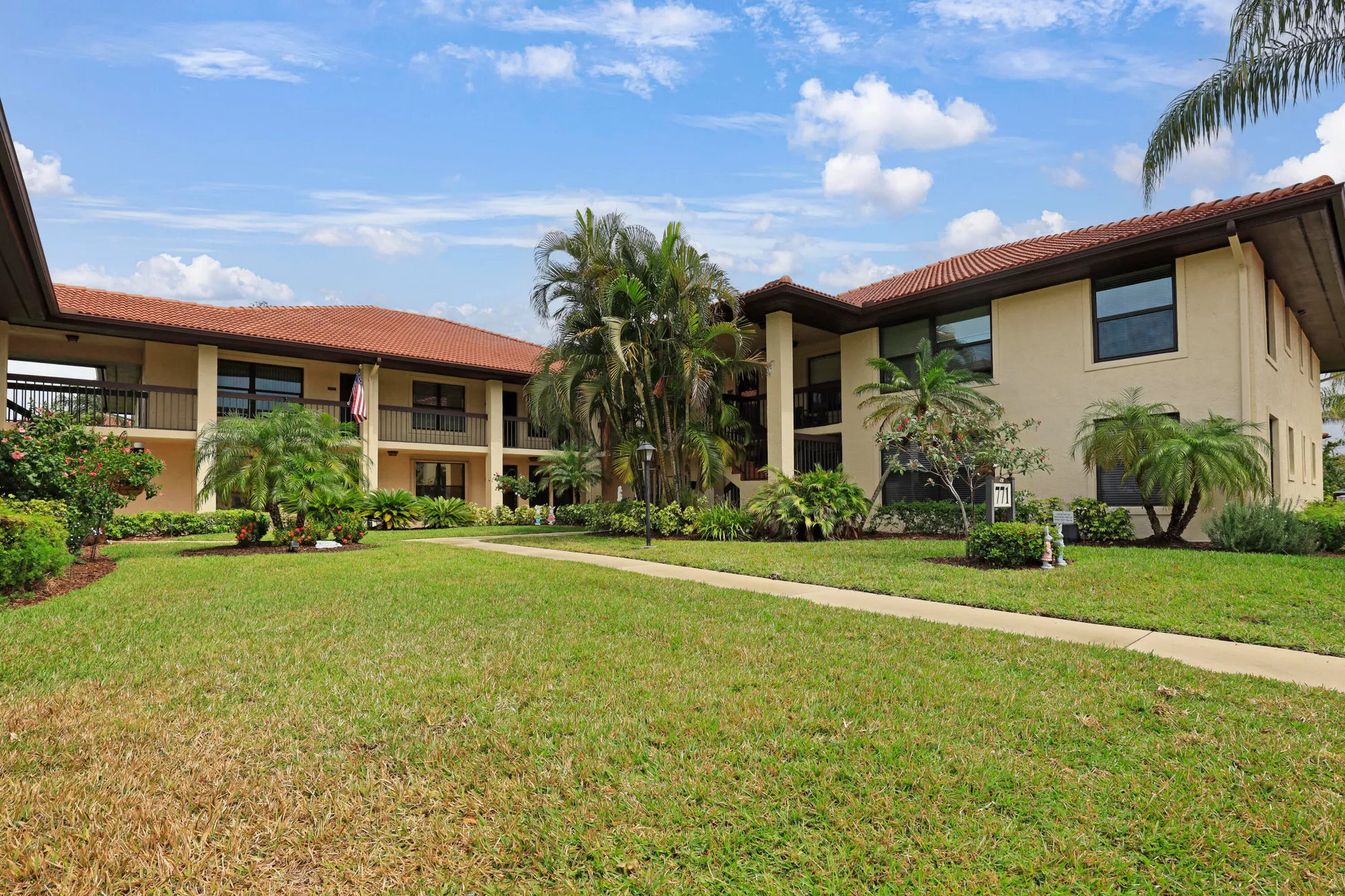 Property Slideshow image 1 of 44 | 771 sw south river dr 102, Stuart, FL, 34997