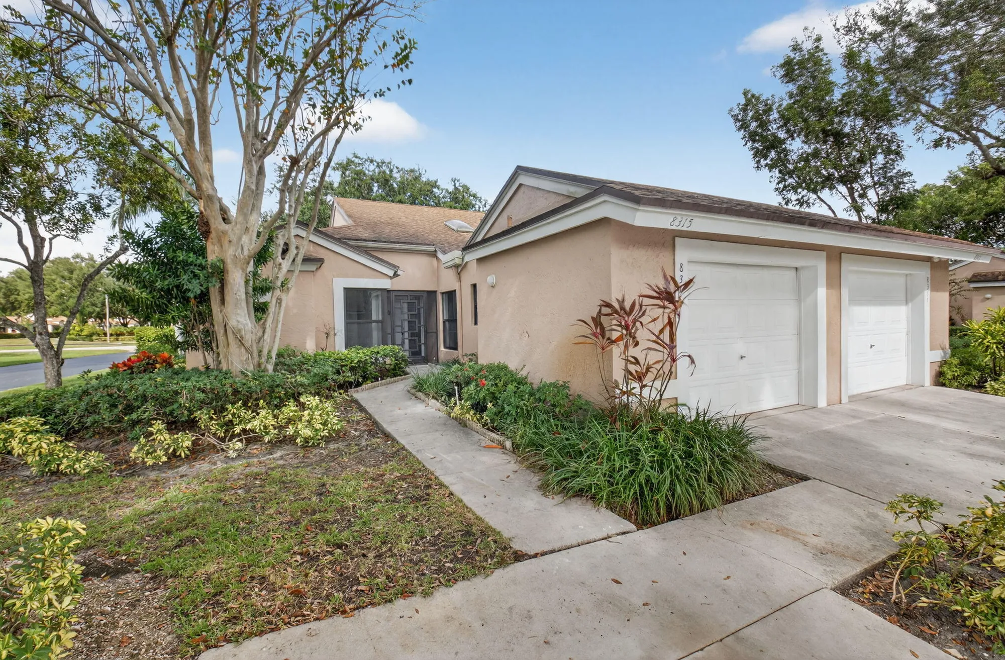 Property Slideshow image 2 of 64 | 8315 springlake dr # 8315, Boca Raton, FL, 33496