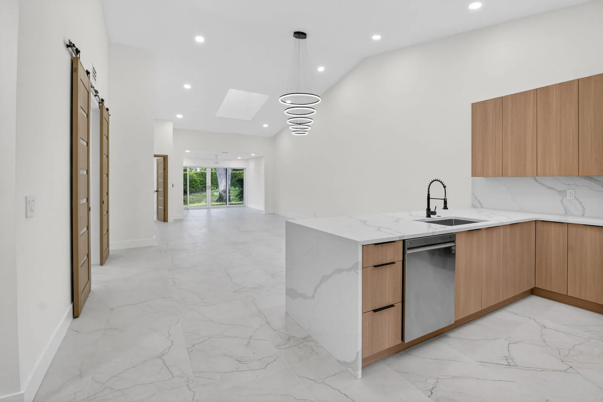 Property Slideshow image 4 of 64 | 8315 springlake dr # 8315, Boca Raton, FL, 33496