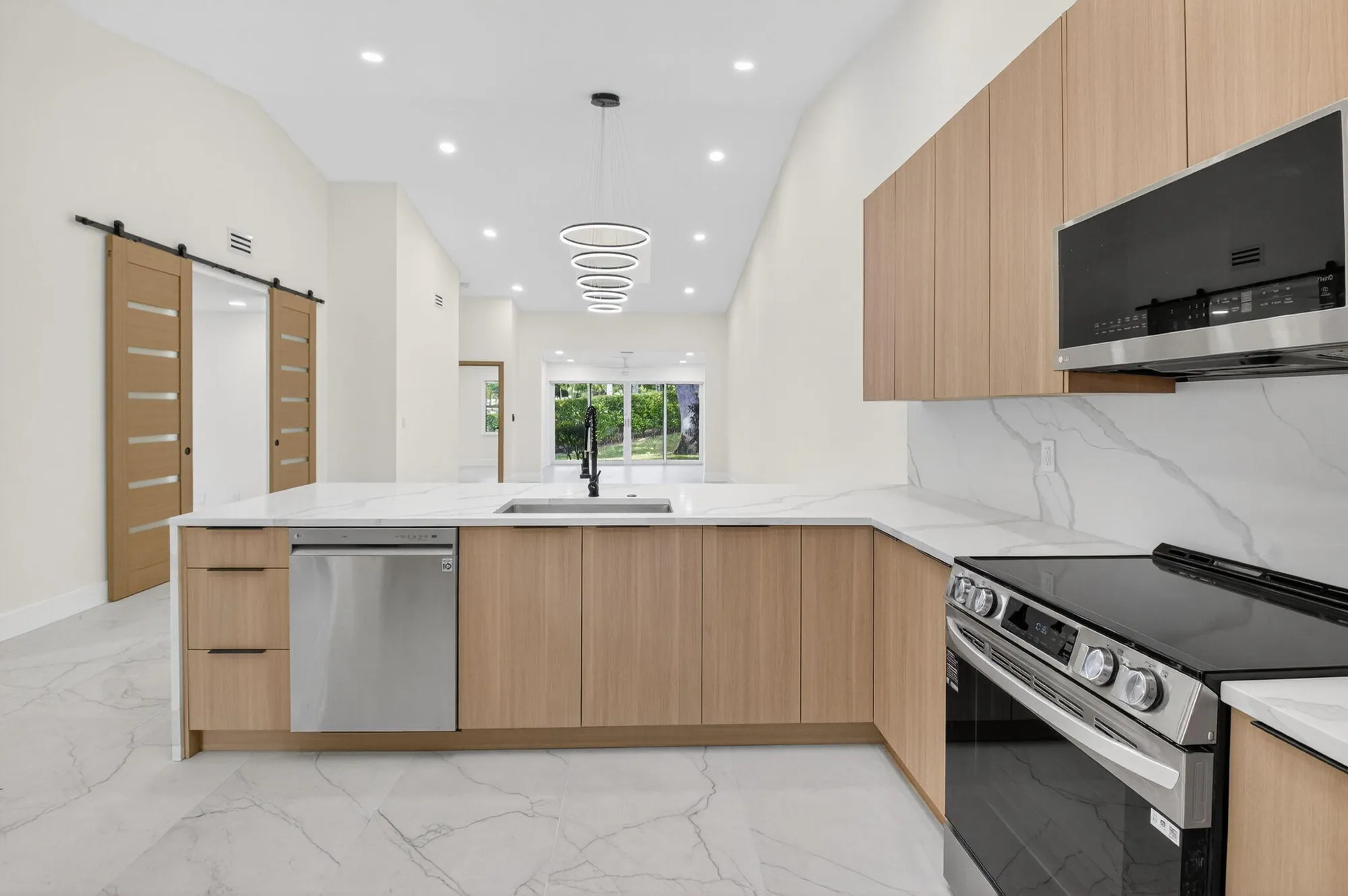 Property Slideshow image 10 of 64 | 8315 springlake dr # 8315, Boca Raton, FL, 33496