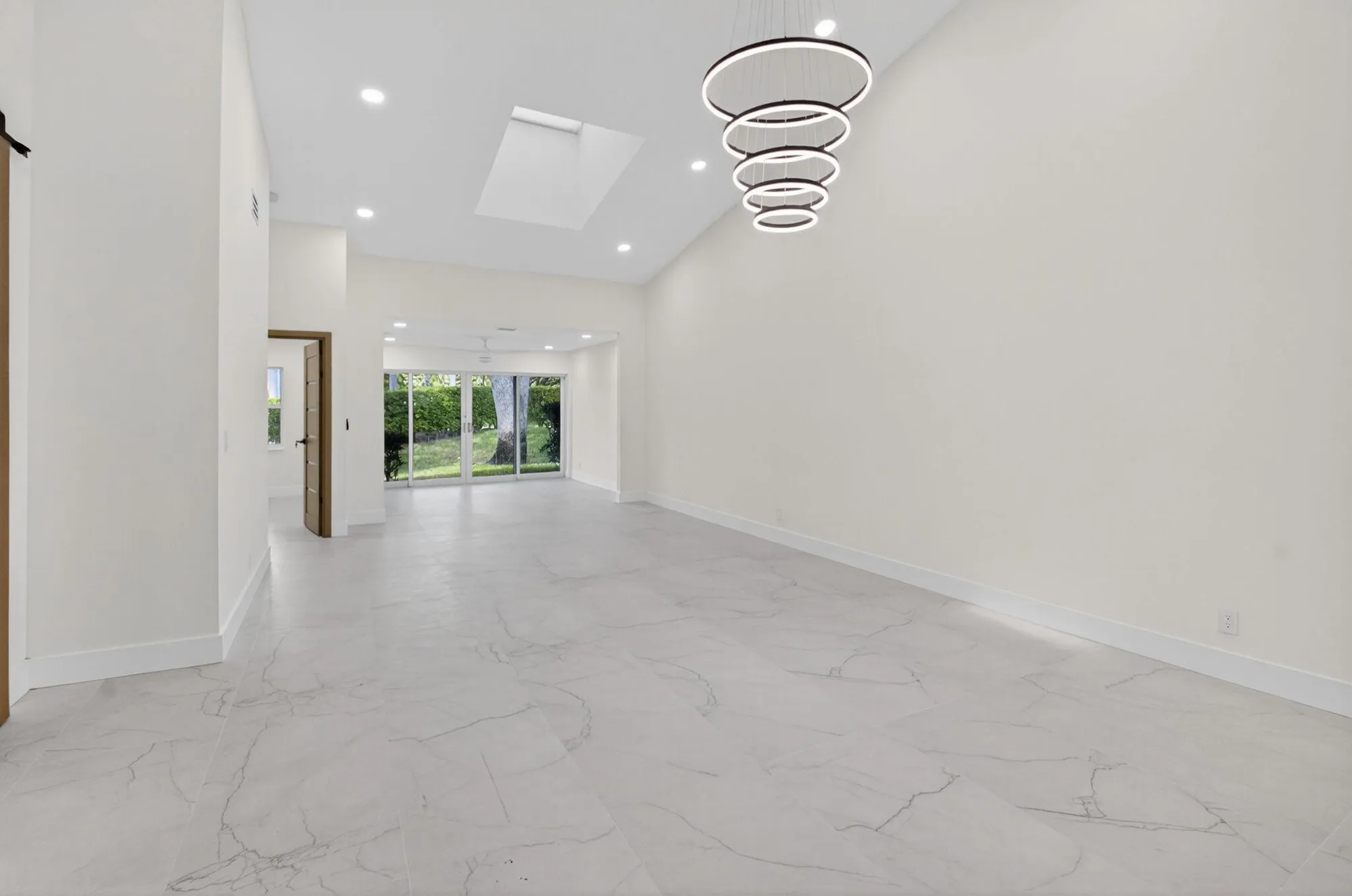 Property Slideshow image 12 of 64 | 8315 springlake dr # 8315, Boca Raton, FL, 33496