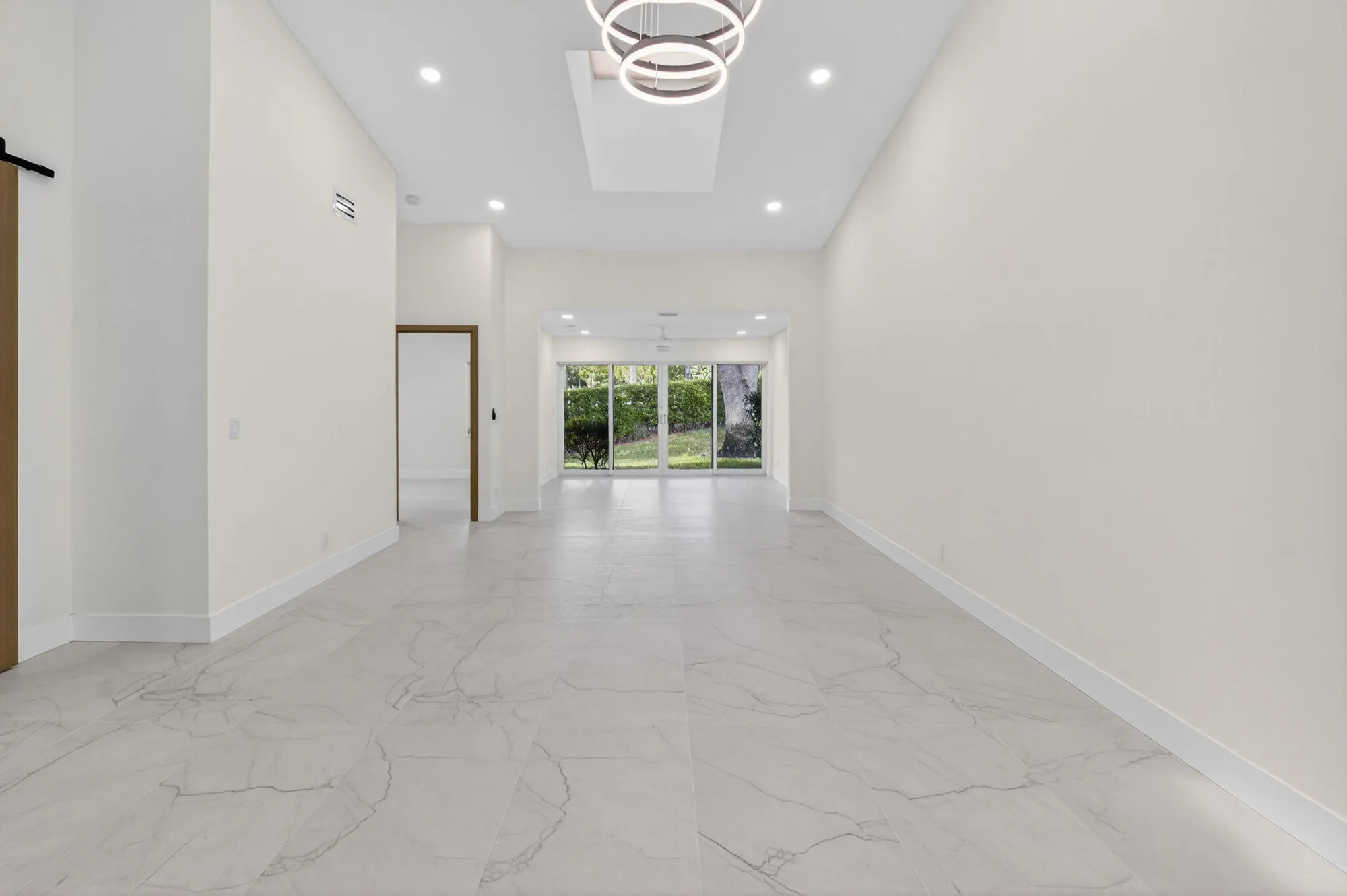Property Slideshow image 13 of 64 | 8315 springlake dr # 8315, Boca Raton, FL, 33496