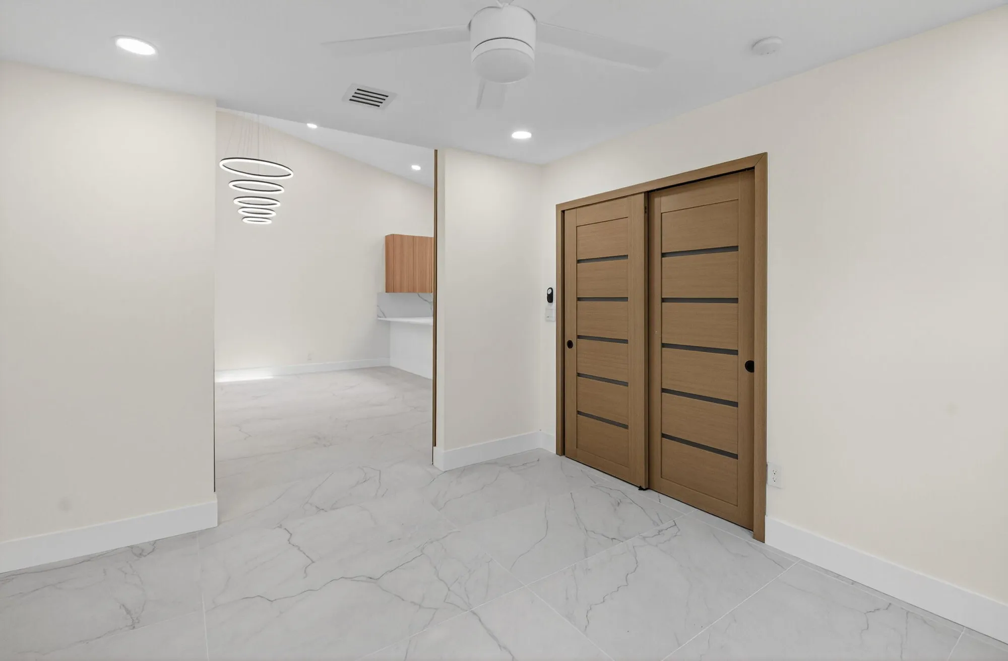 Property Slideshow image 18 of 64 | 8315 springlake dr # 8315, Boca Raton, FL, 33496