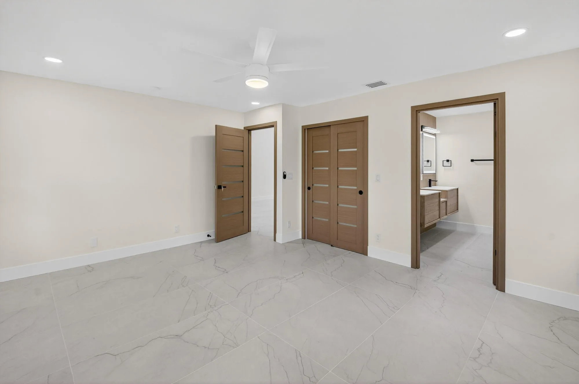 Property Slideshow image 27 of 64 | 8315 springlake dr # 8315, Boca Raton, FL, 33496