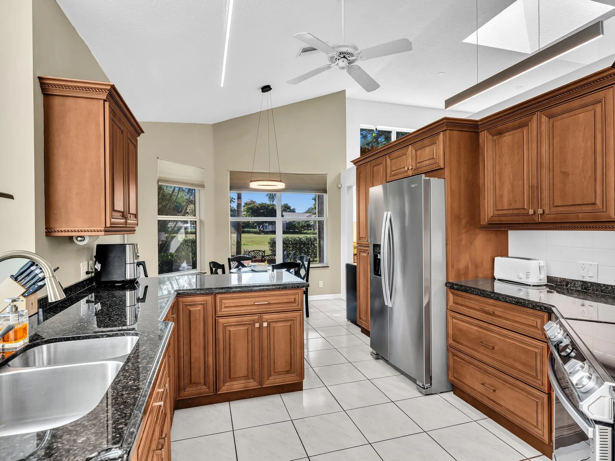 Property Slideshow image 16 of 43 | 6250 evian pl, Boynton Beach, FL, 33437