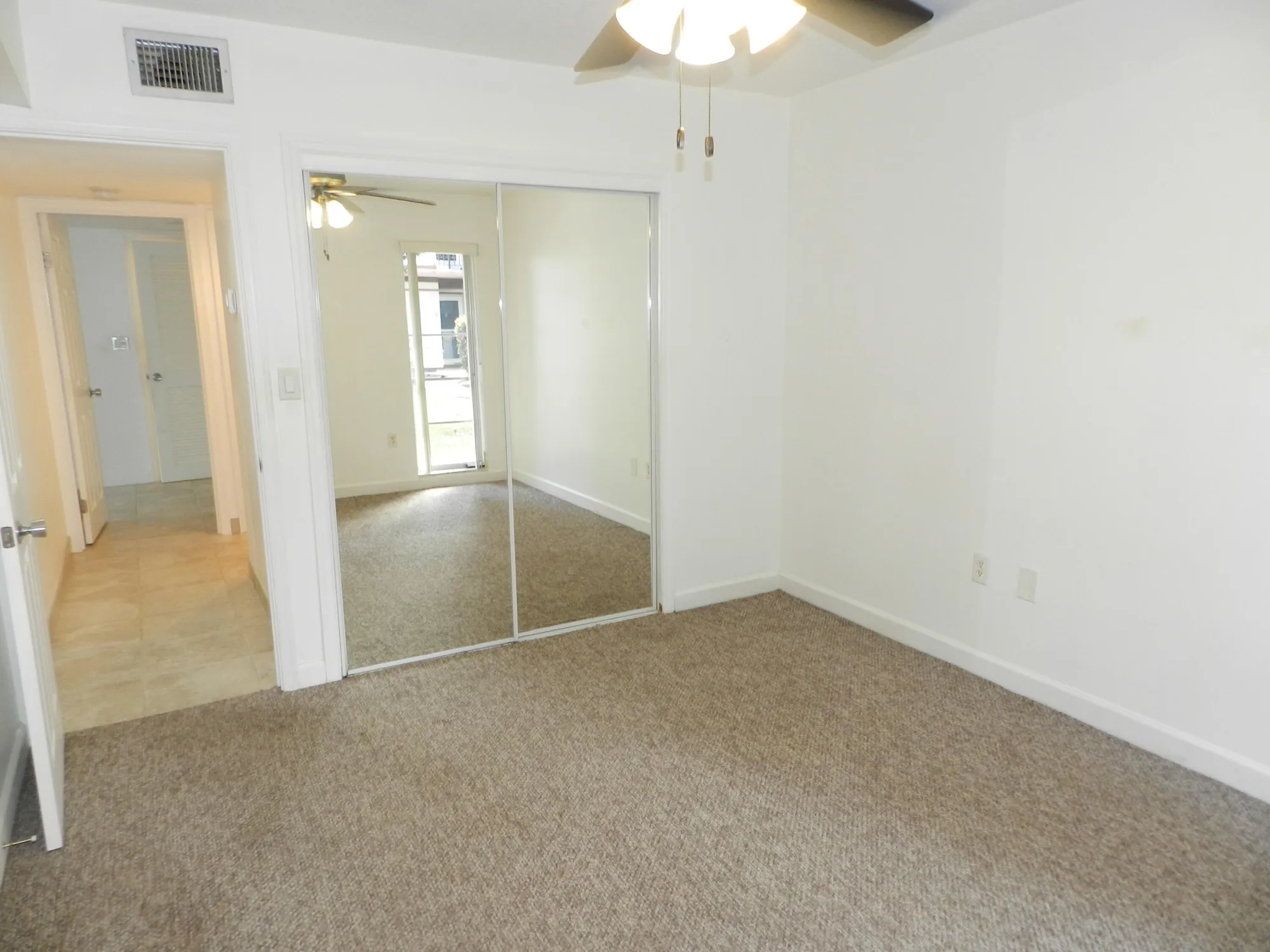 Property Slideshow image 11 of 23 | 3 greenway vlg 108, Royal Palm Beach, FL, 33411