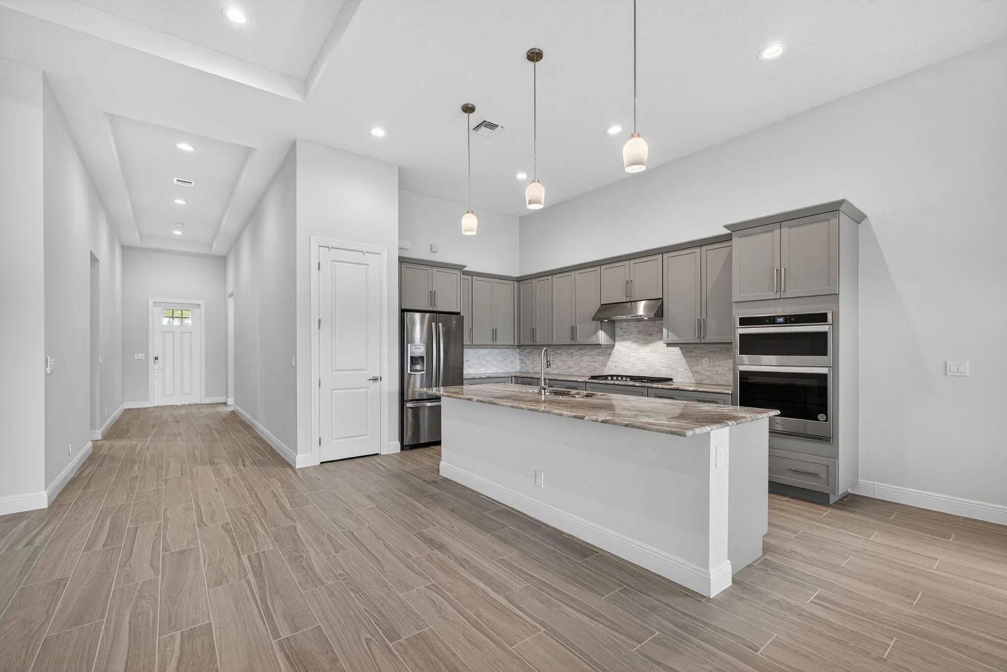 Property Slideshow image 13 of 96 | 9901 regency way, Palm Beach Gardens, FL, 33412