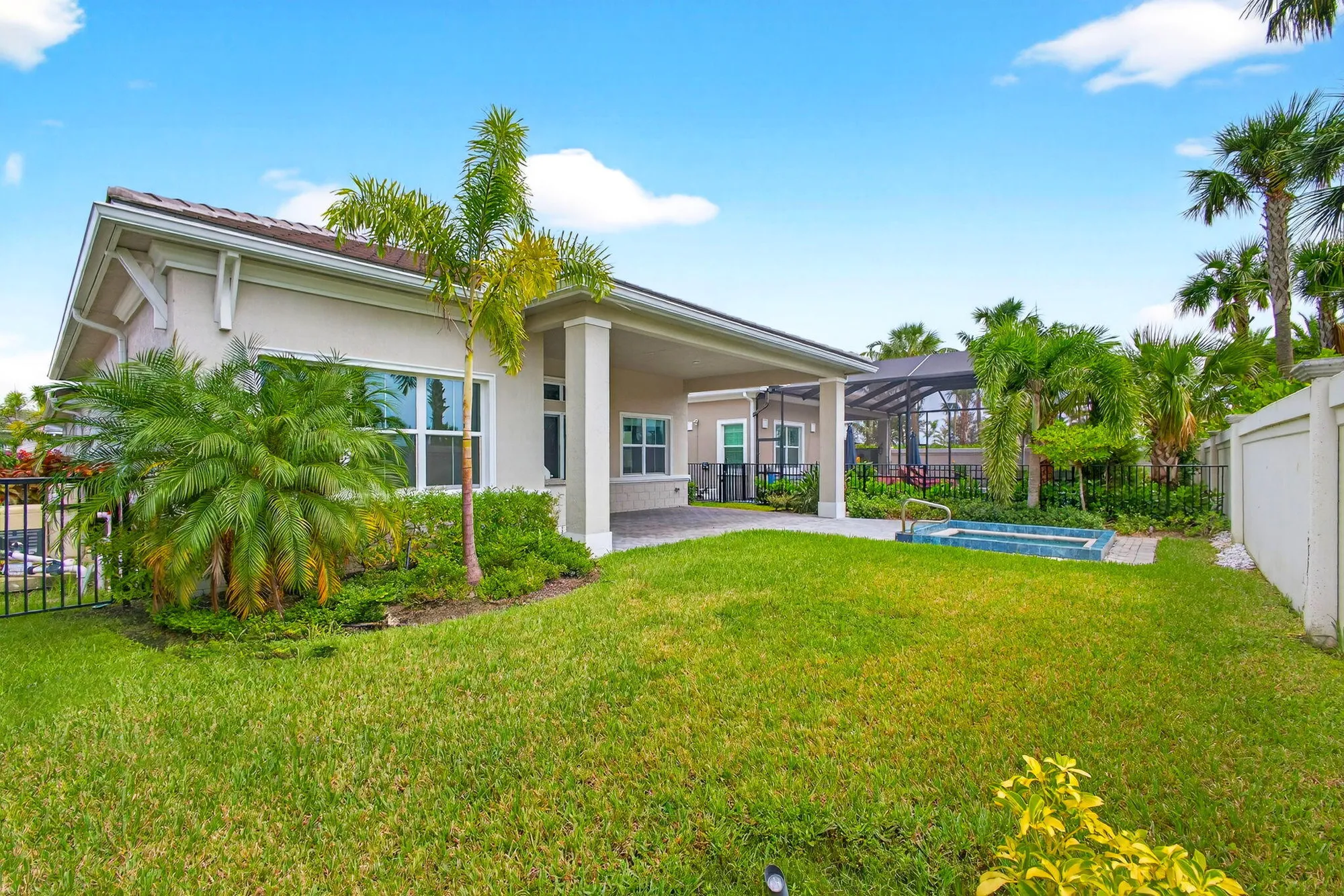 Property Slideshow image 40 of 96 | 9901 regency way, Palm Beach Gardens, FL, 33412