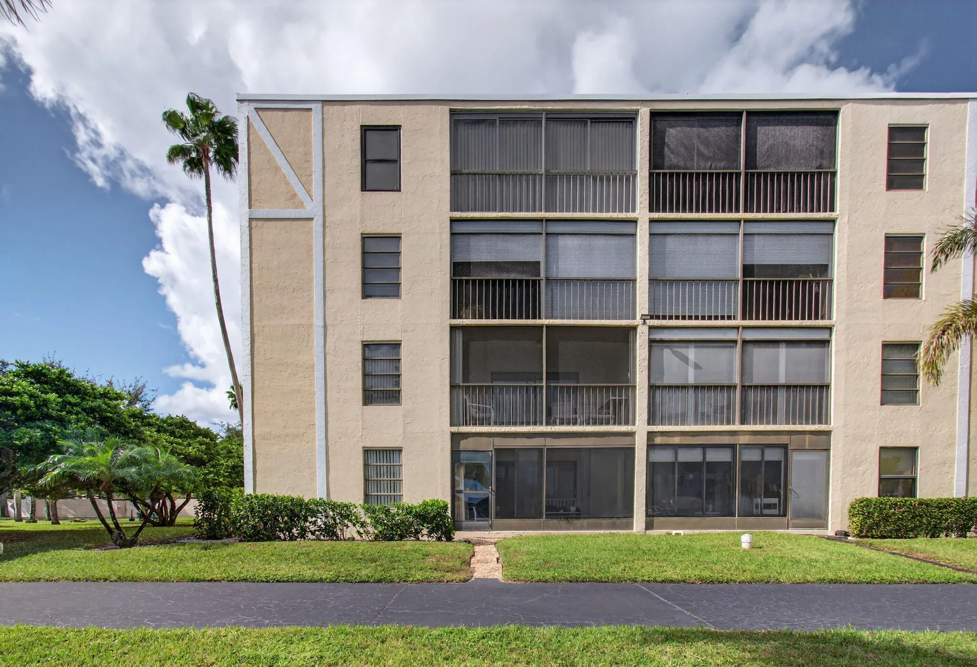 Property Slideshow image 61 of 94 | 14500 stirling way 206, Delray Beach, FL, 33446