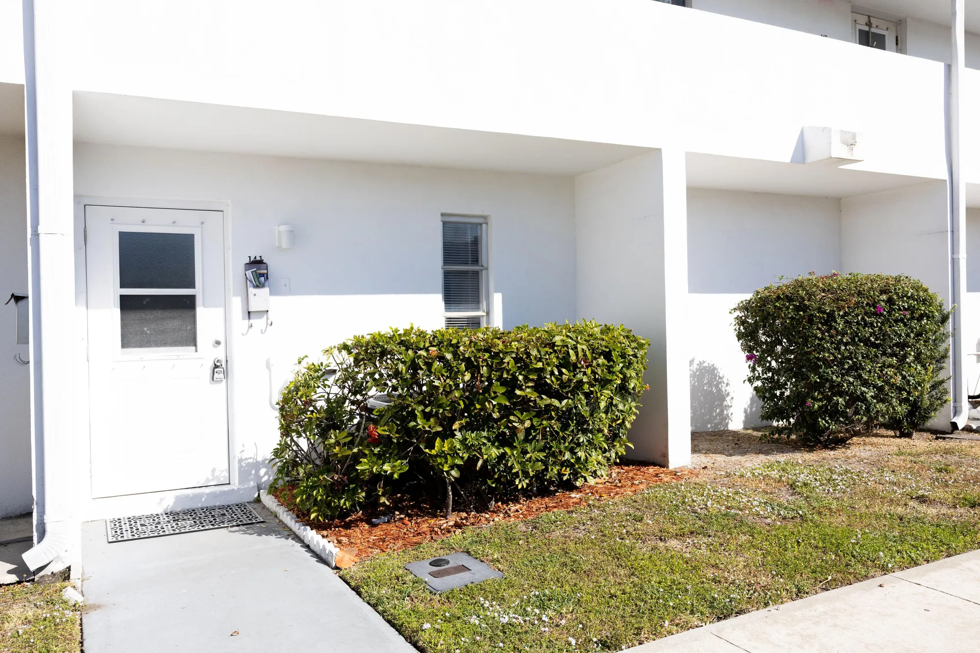 Property Slideshow image 3 of 45 | 141 west ct, Royal Palm Beach, FL, 33411