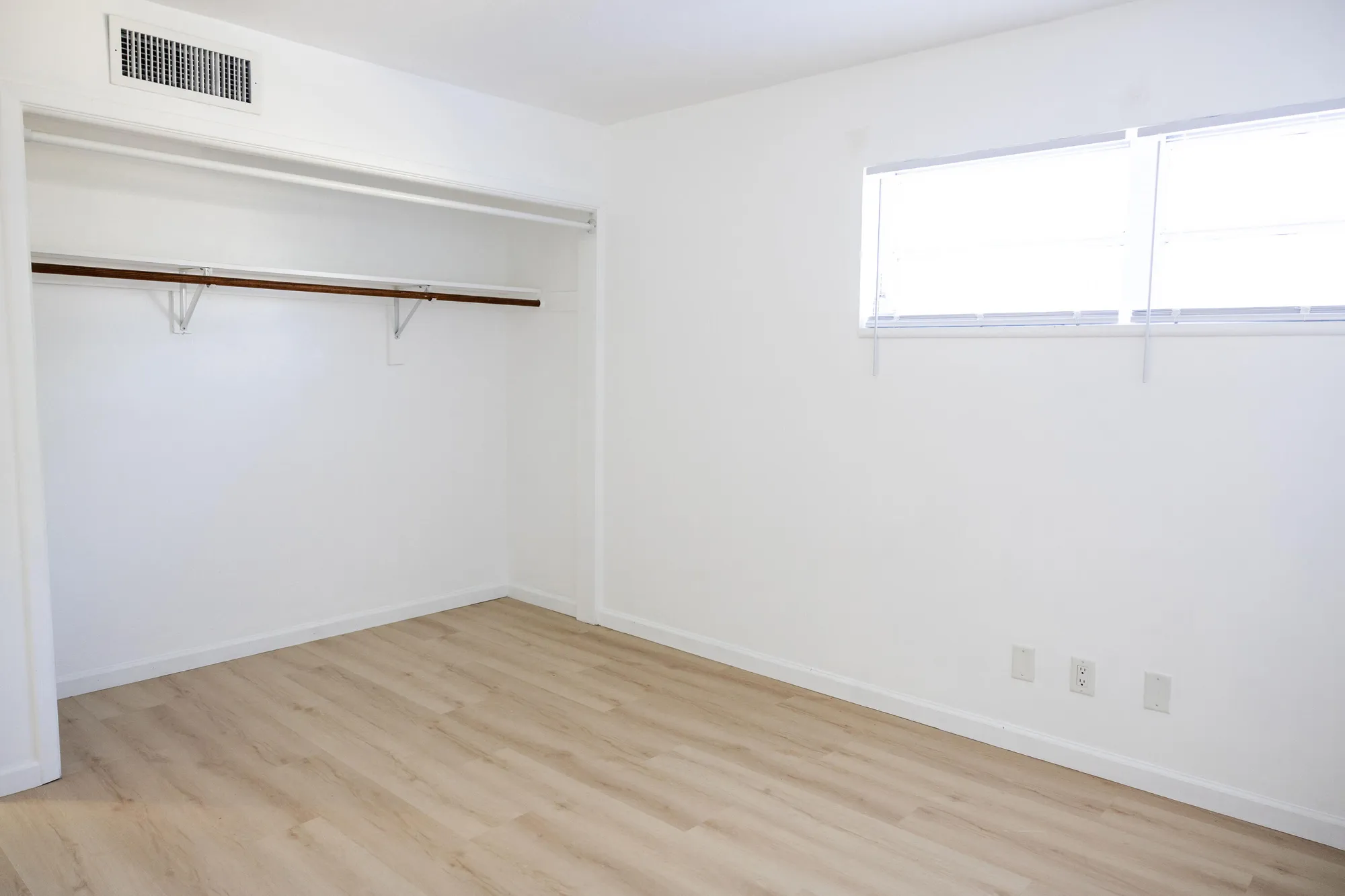 Property Slideshow image 20 of 45 | 141 west ct, Royal Palm Beach, FL, 33411