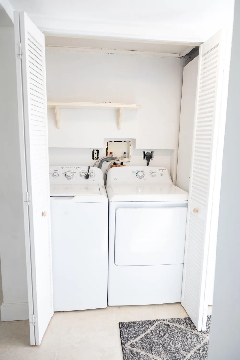 Property Slideshow image 11 of 45 | 141 west ct, Royal Palm Beach, FL, 33411