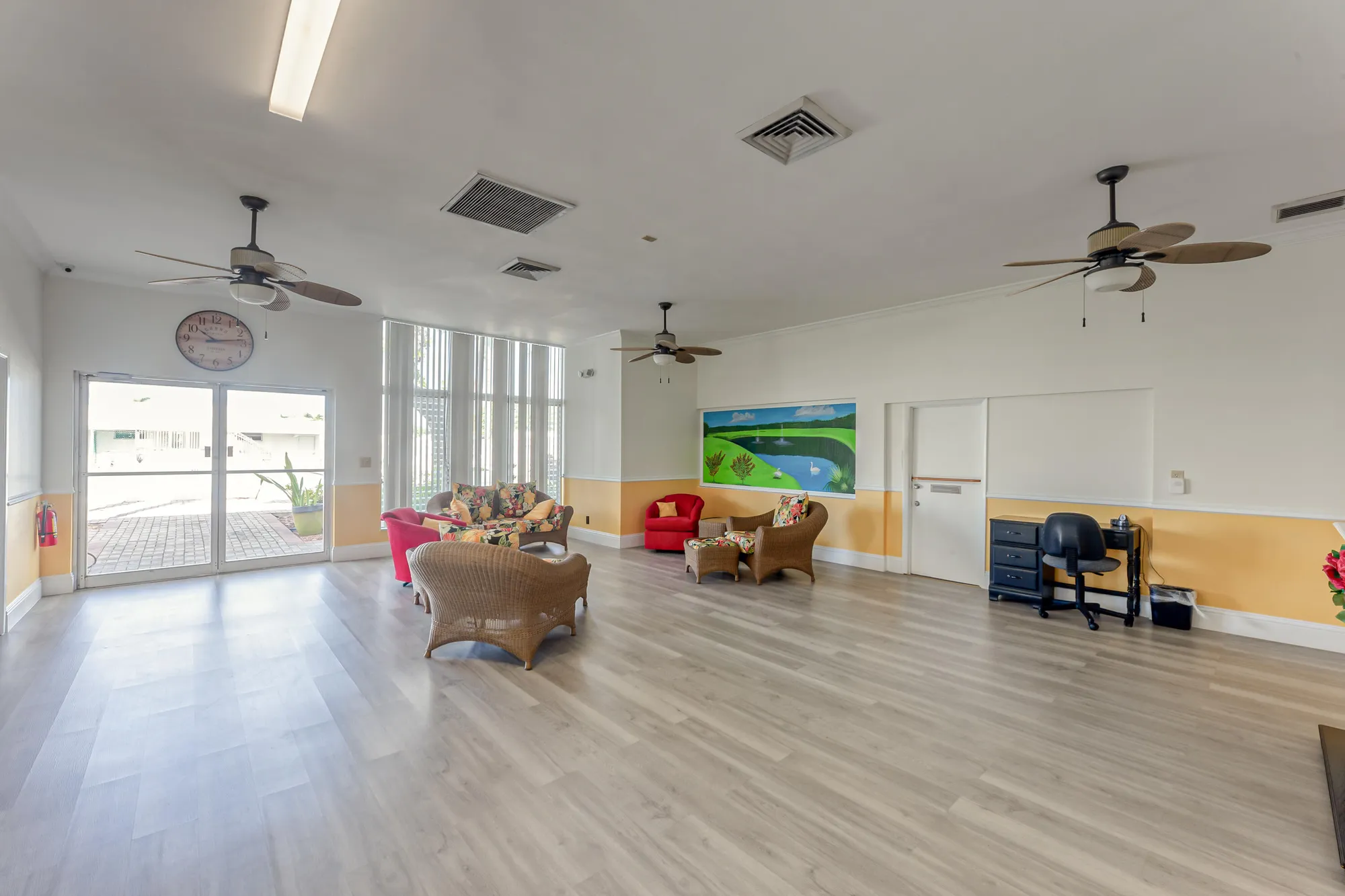 Property Slideshow image 16 of 51 | 2551 w golf blvd 209, Pompano Beach, FL, 33064
