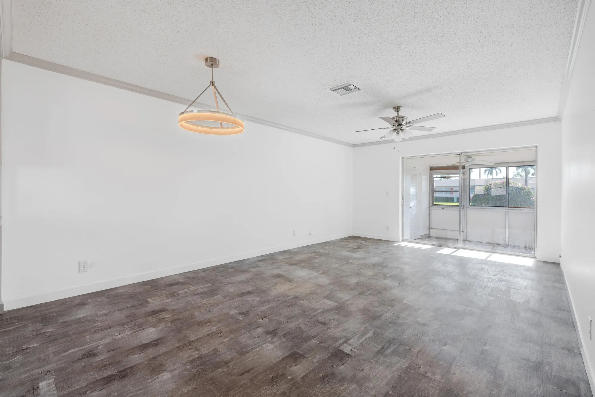 Property Slideshow image 6 of 28 | 2739 dudley dr d, West Palm Beach, FL, 33415