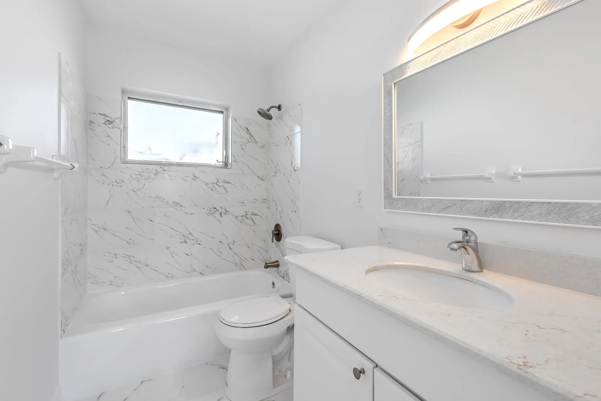 Property Slideshow image 7 of 28 | 2739 dudley dr d, West Palm Beach, FL, 33415