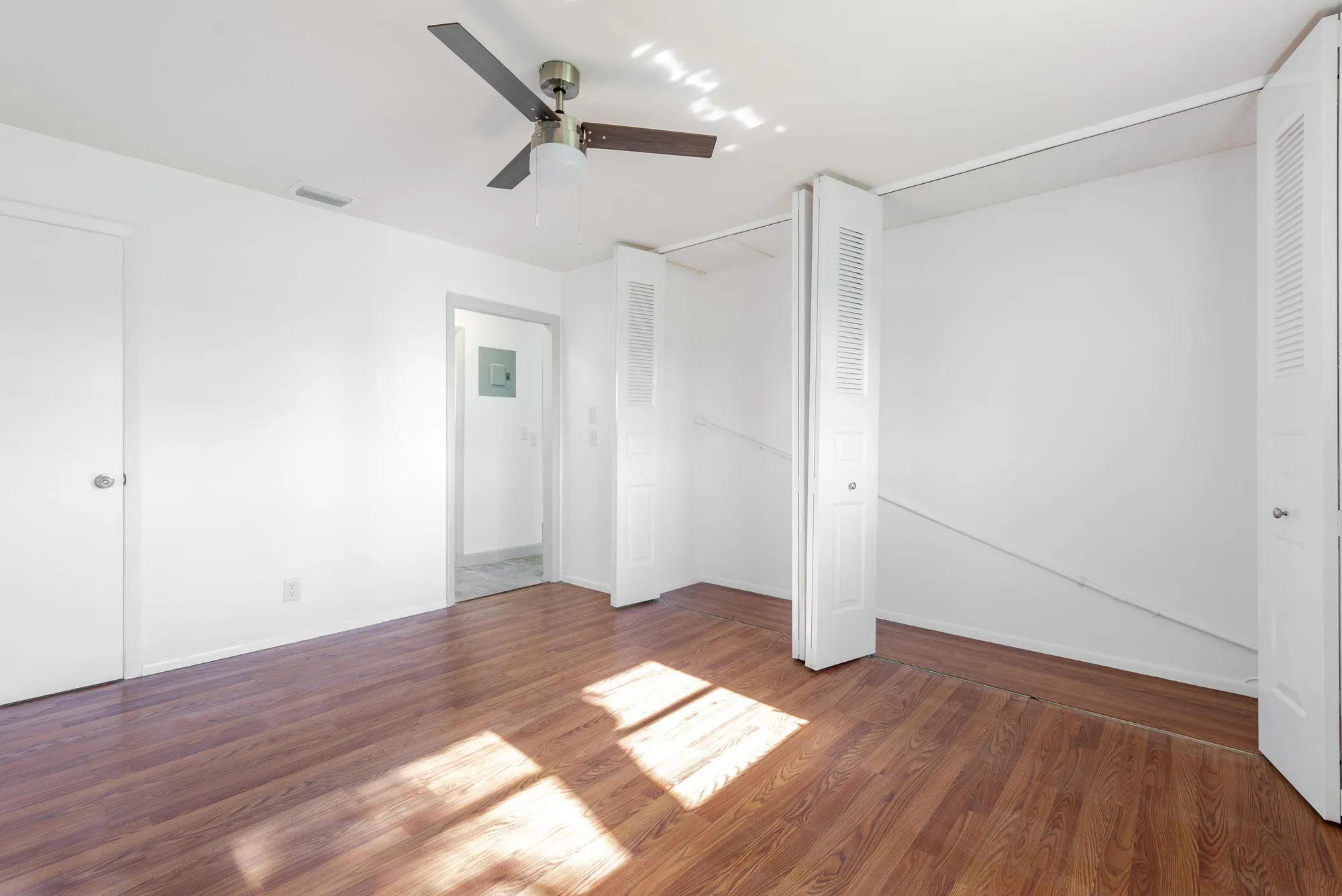 Property Slideshow image 8 of 28 | 2739 dudley dr d, West Palm Beach, FL, 33415