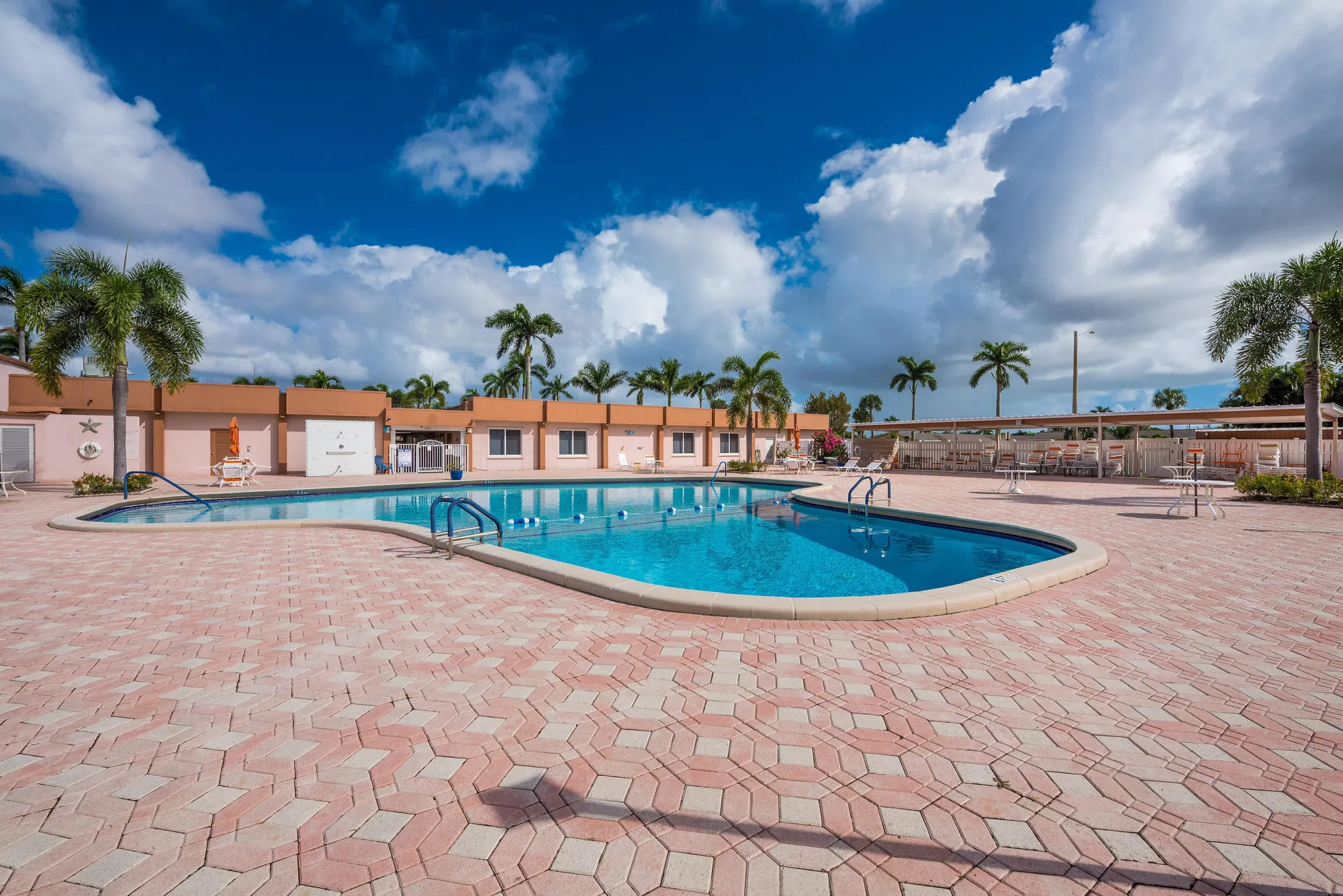 Property Slideshow image 28 of 28 | 2739 dudley dr d, West Palm Beach, FL, 33415
