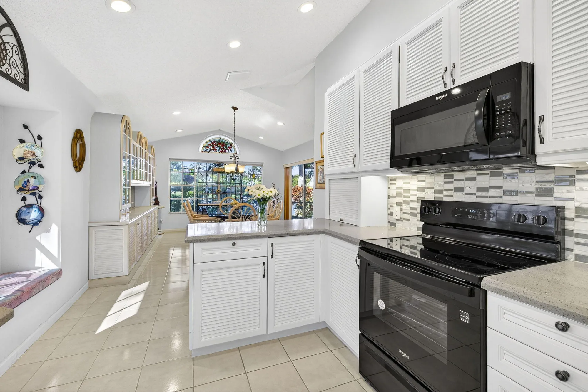 Property Slideshow image 18 of 56 | 6185 greenspointe dr, Boynton Beach, FL, 33437