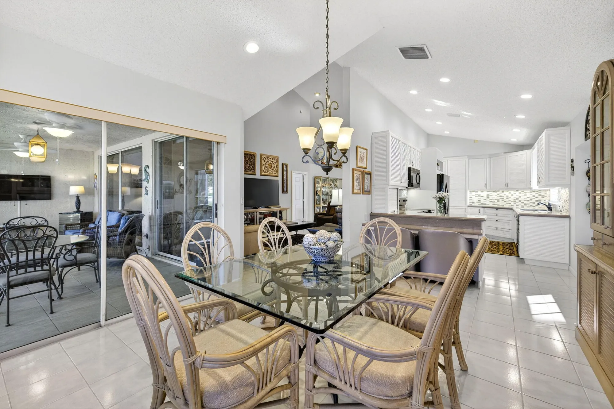 Property Slideshow image 25 of 56 | 6185 greenspointe dr, Boynton Beach, FL, 33437
