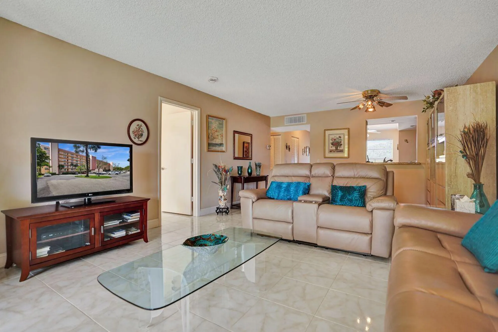 Property Slideshow image 13 of 38 | 14671 bonaire blvd apt 306, Delray Beach, FL, 33446
