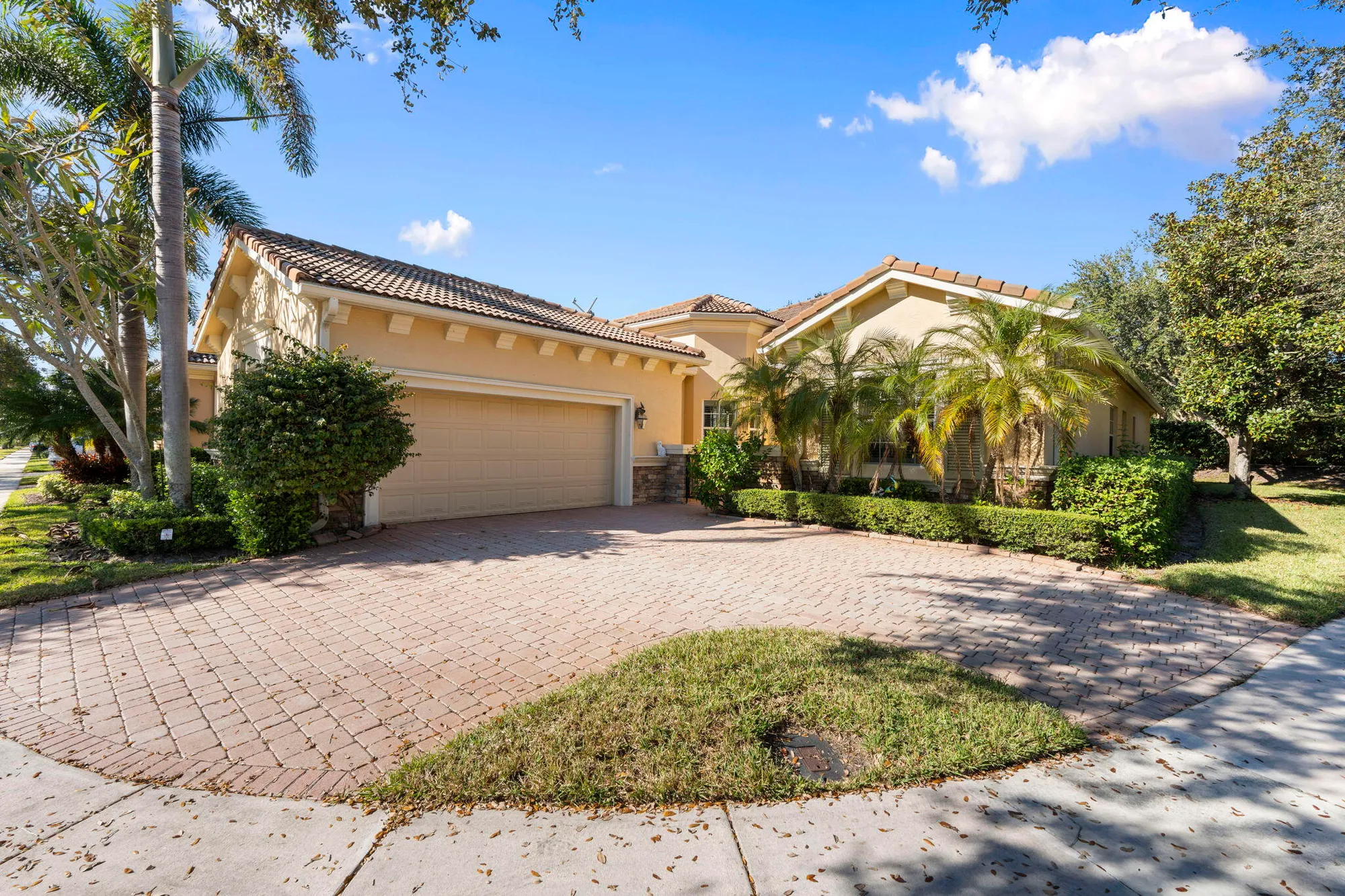 Property Slideshow image 1 of 64 | 9360 sw nuova way, Port Saint Lucie, FL, 34986