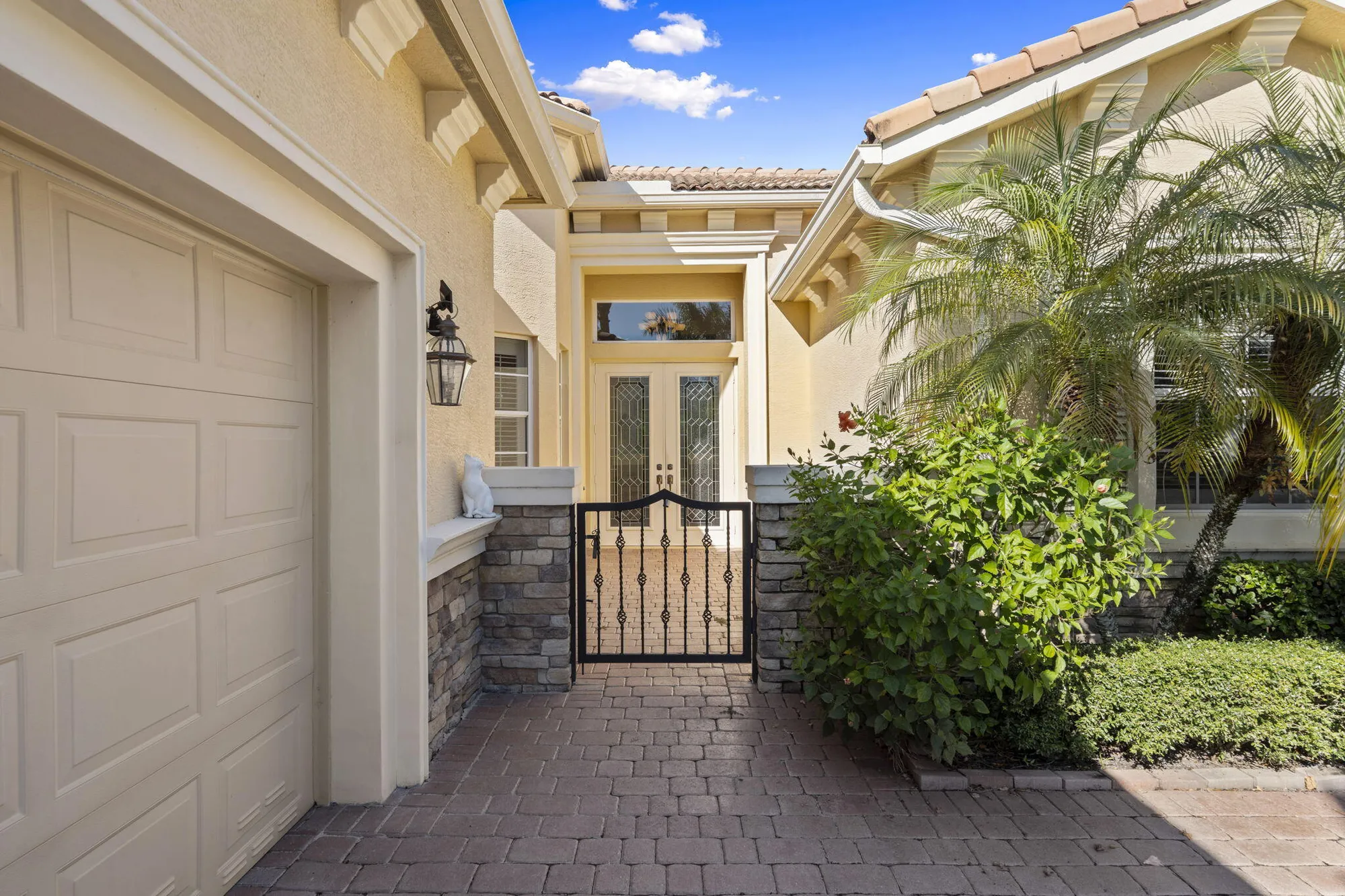 Property Slideshow image 4 of 64 | 9360 sw nuova way, Port Saint Lucie, FL, 34986