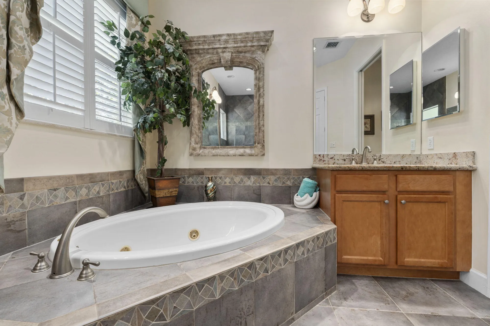 Property Slideshow image 30 of 64 | 9360 sw nuova way, Port Saint Lucie, FL, 34986
