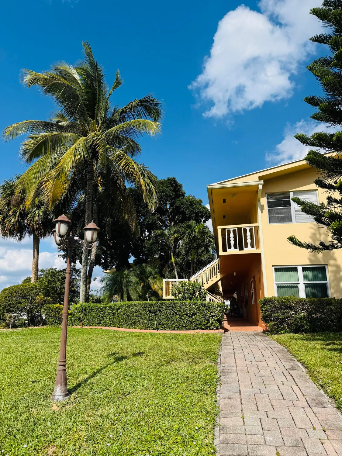 Property Slideshow image 23 of 33 | 198 salisbury i, West Palm Beach, FL, 33417