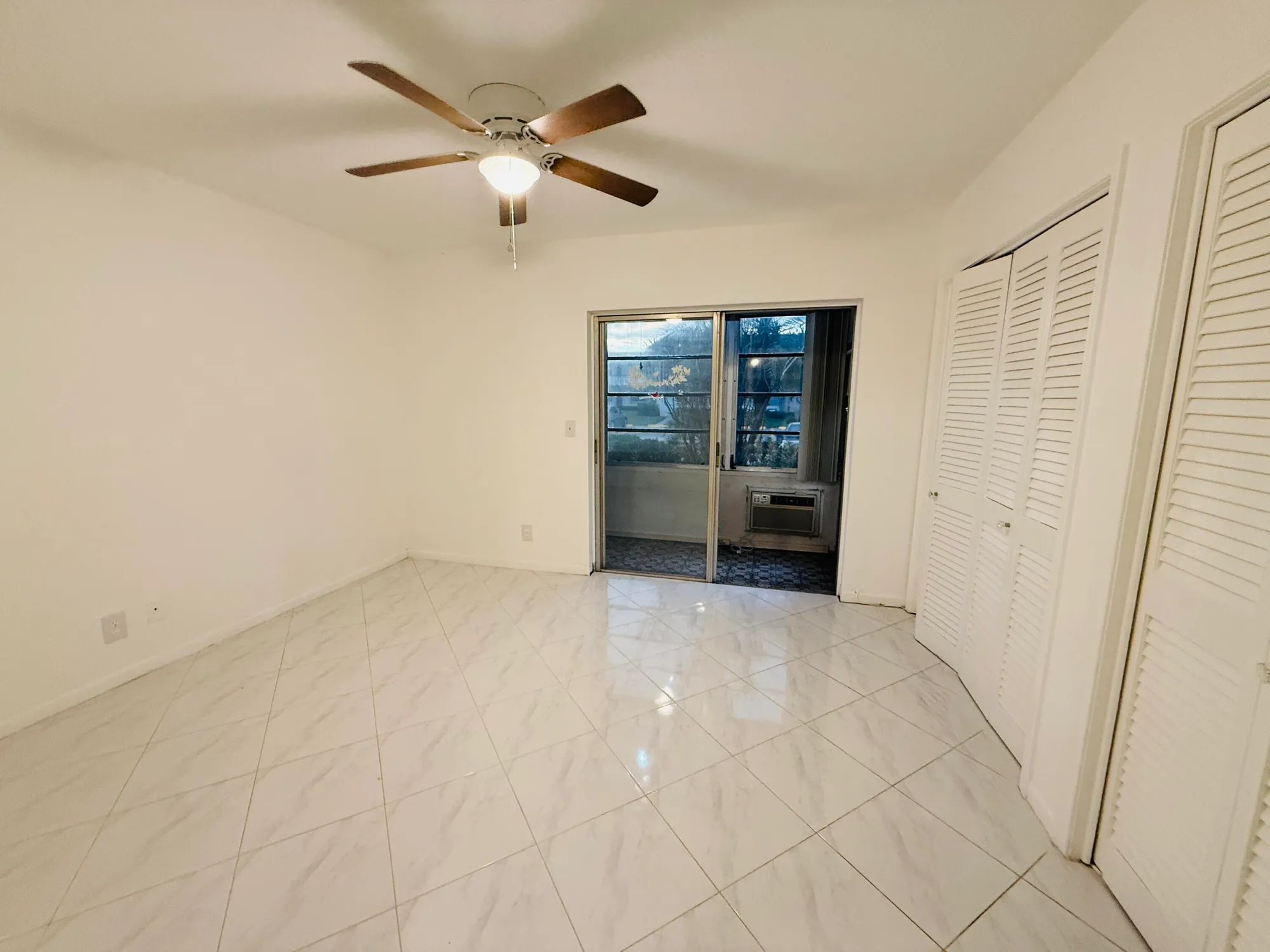 Property Slideshow image 11 of 33 | 198 salisbury i, West Palm Beach, FL, 33417