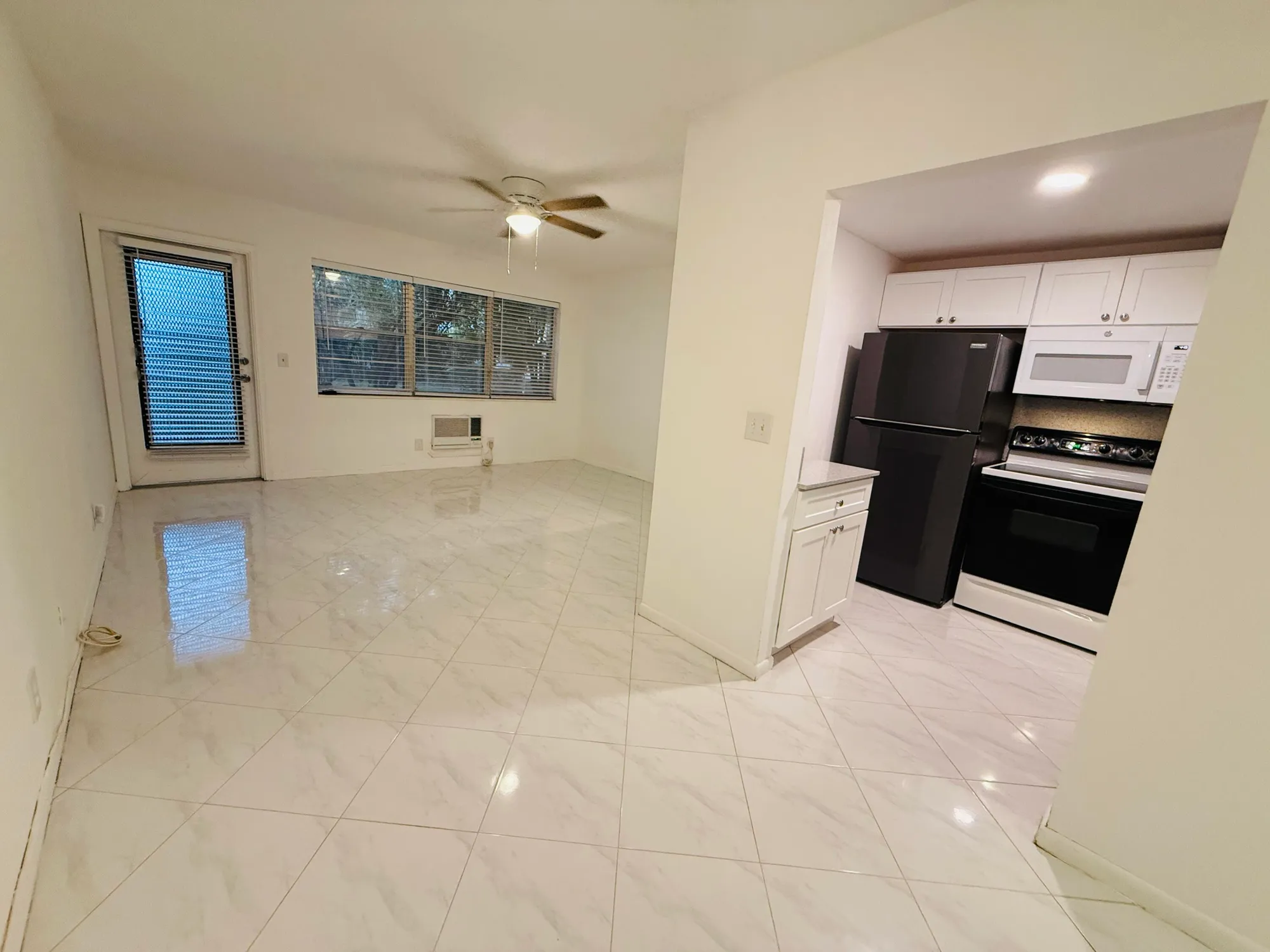 Property Slideshow image 10 of 33 | 198 salisbury i, West Palm Beach, FL, 33417