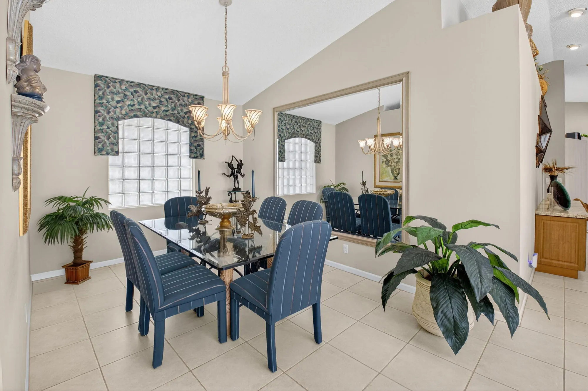 Property Slideshow image 10 of 52 | 9598 cherry blossom ct, Boynton Beach, FL, 33437