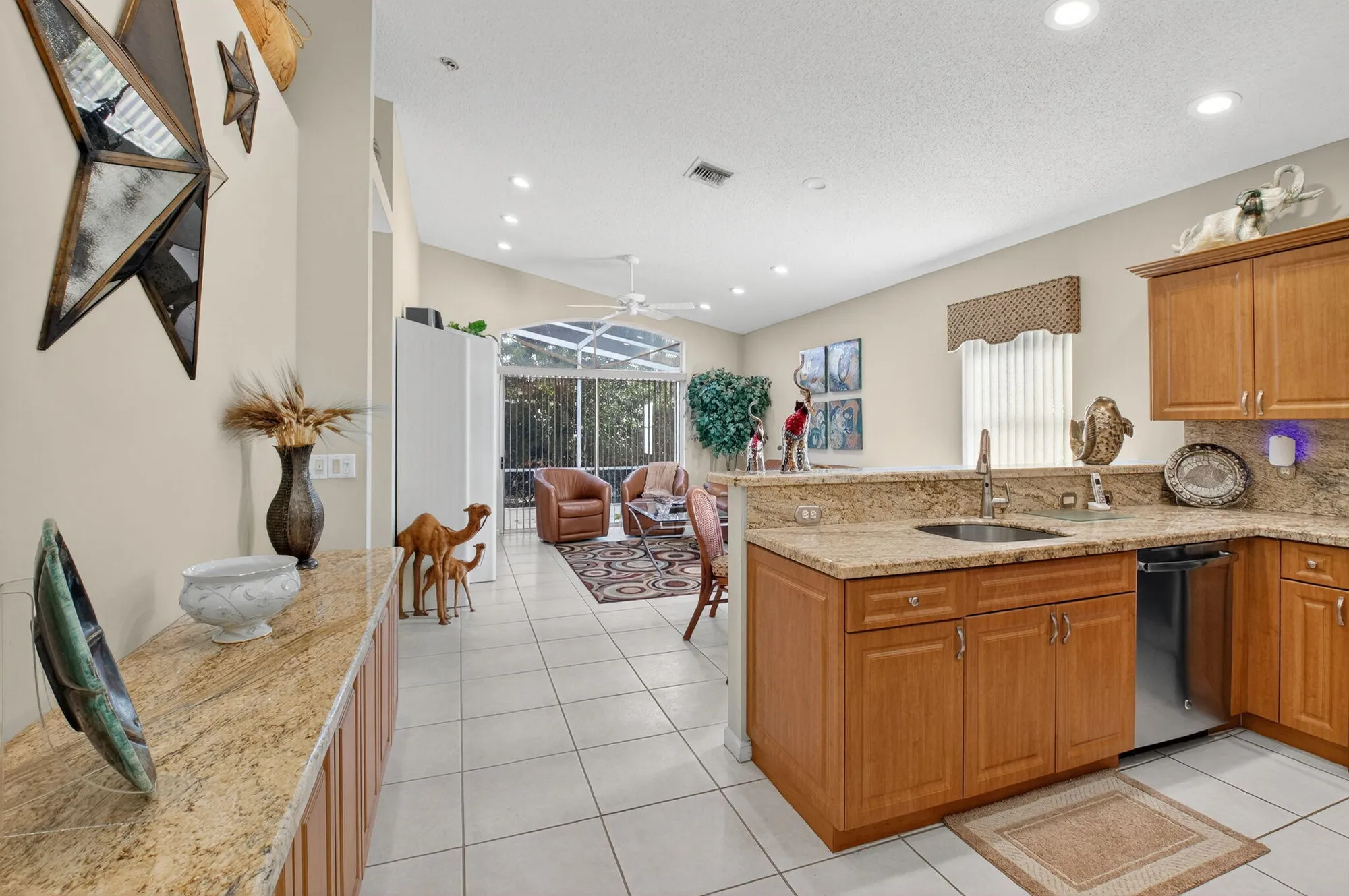 Property Slideshow image 11 of 52 | 9598 cherry blossom ct, Boynton Beach, FL, 33437
