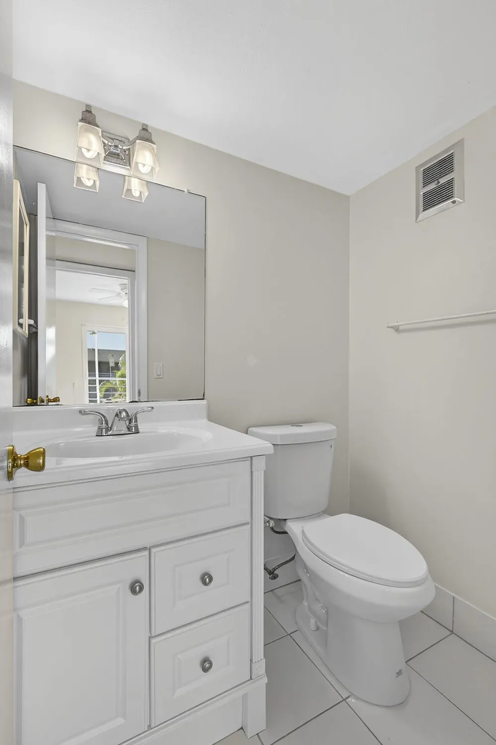 Property Slideshow image 12 of 39 | 149 hastings i, West Palm Beach, FL, 33417