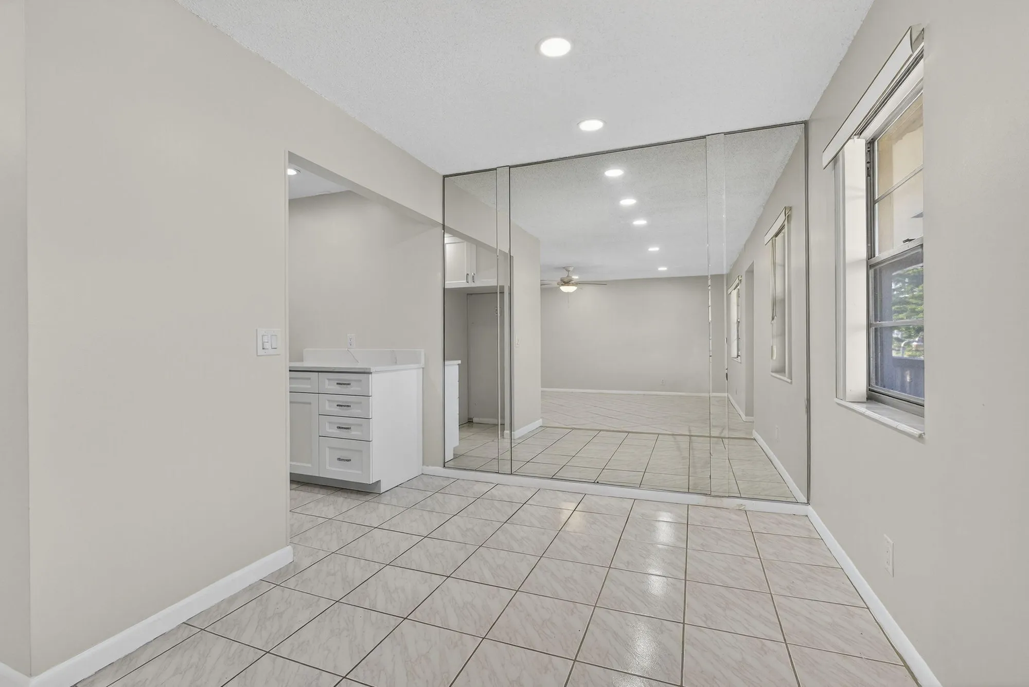 Property Slideshow image 8 of 39 | 149 hastings i, West Palm Beach, FL, 33417