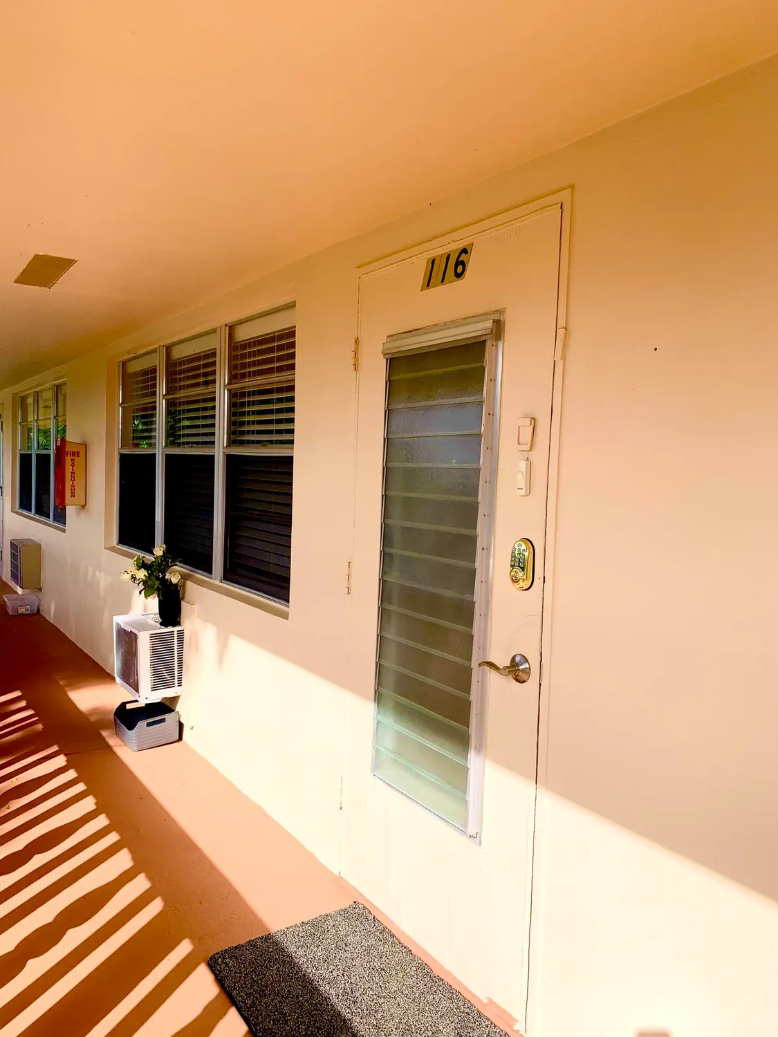 Property Slideshow image 4 of 60 | 116 canterbury e unit e, West Palm Beach, FL, 33417