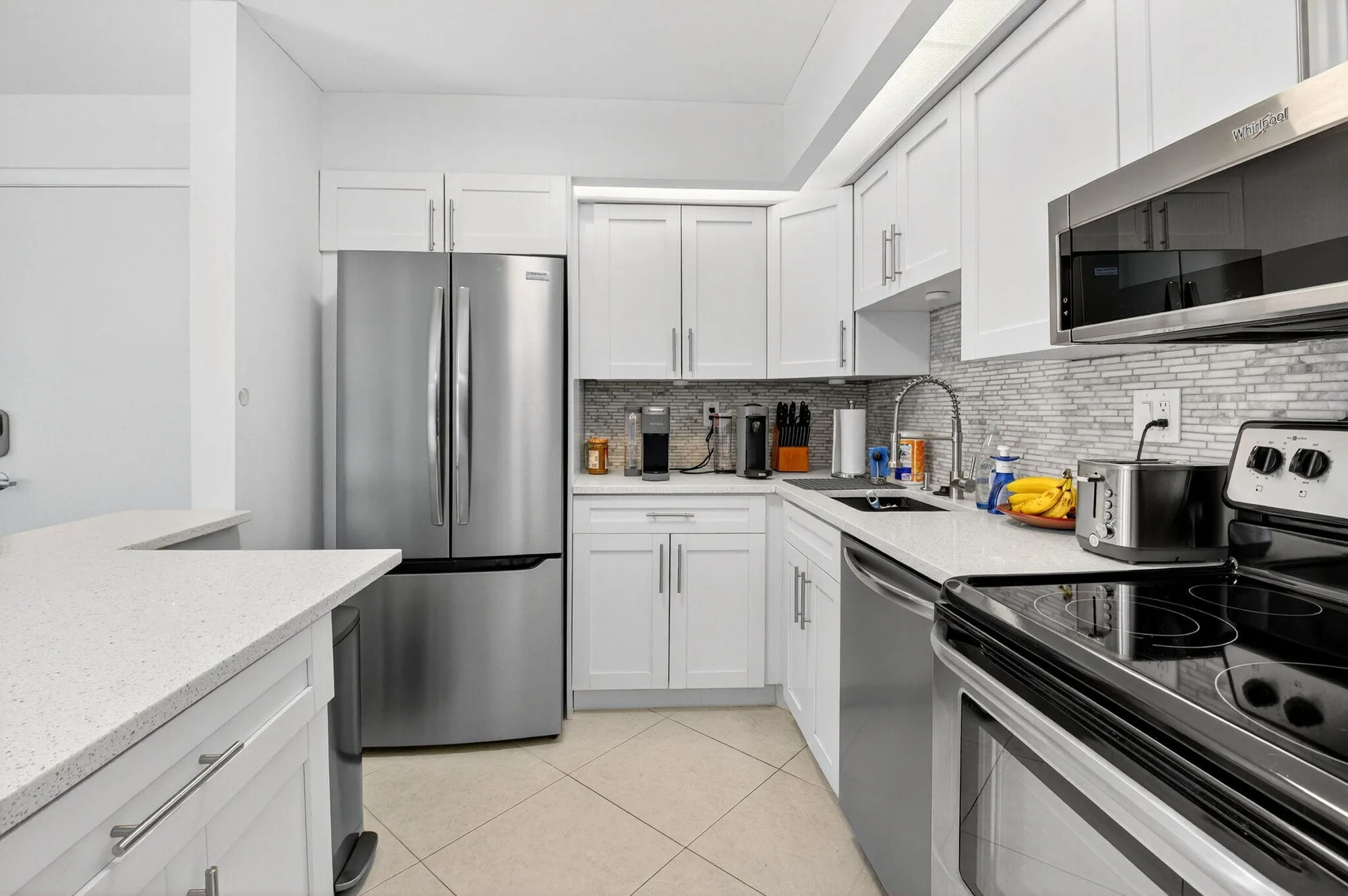 Property Slideshow image 9 of 51 | 15492 lakes of delray blvd apt 106, Delray Beach, FL, 33484