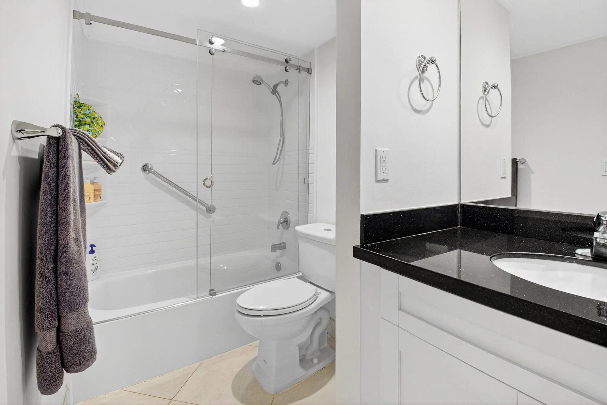 Property Slideshow image 17 of 51 | 15492 lakes of delray blvd apt 106, Delray Beach, FL, 33484